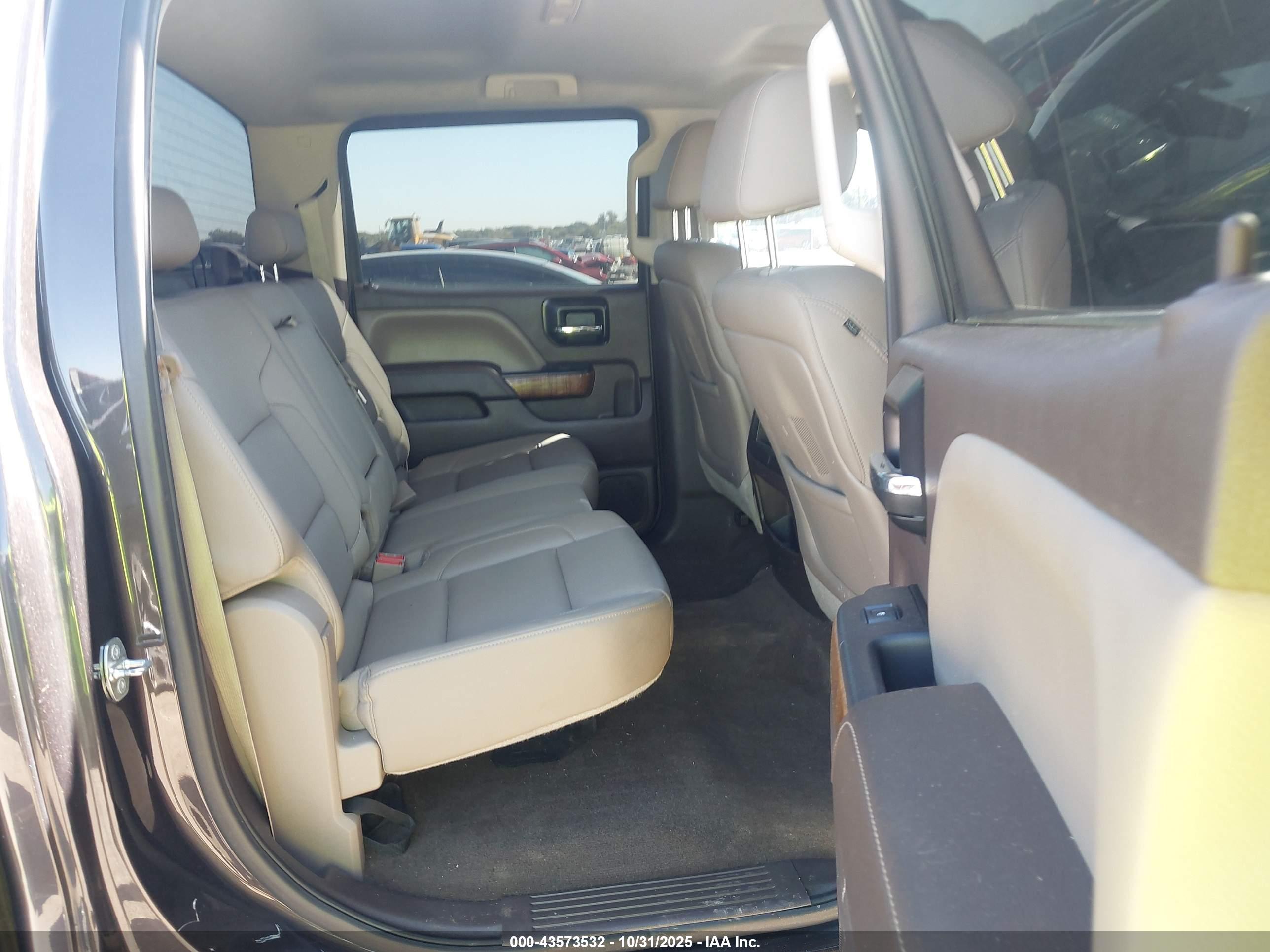 GMC SIERRA image 8