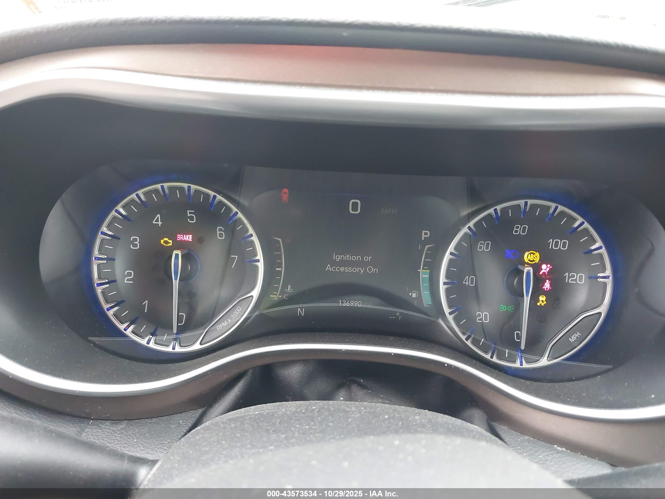 CHRYSLER PACIFICA image 7