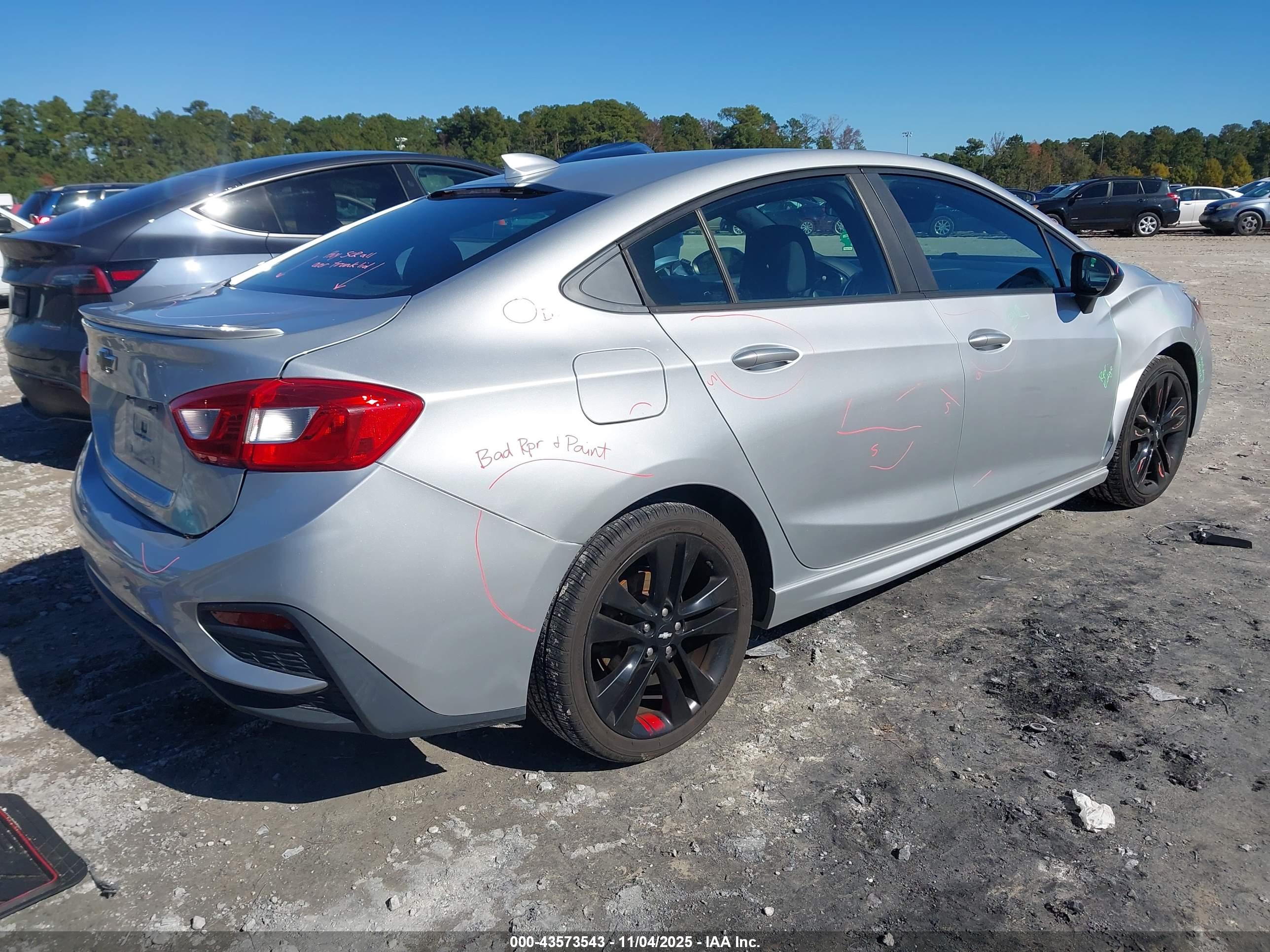 CHEVROLET CRUZE image 4