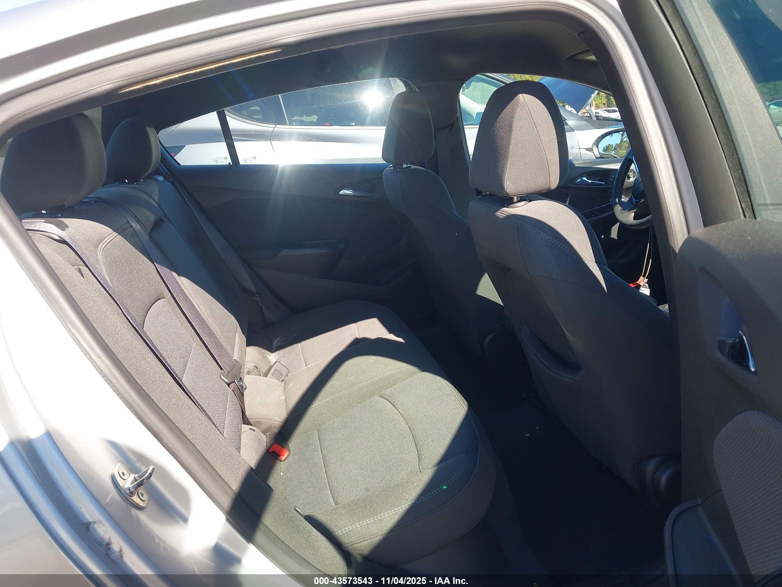 CHEVROLET CRUZE image 8