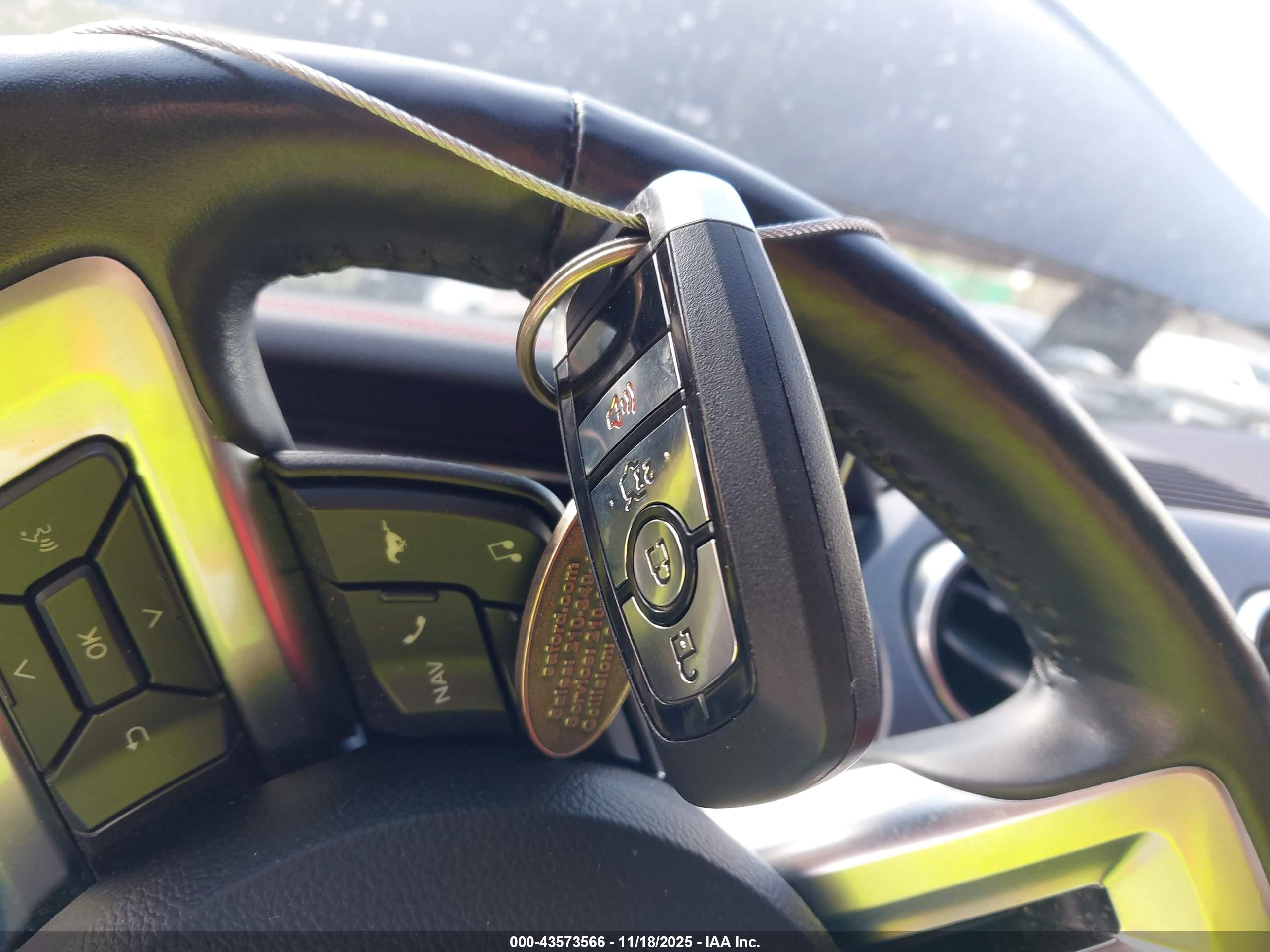 FORD MUSTANG image 11