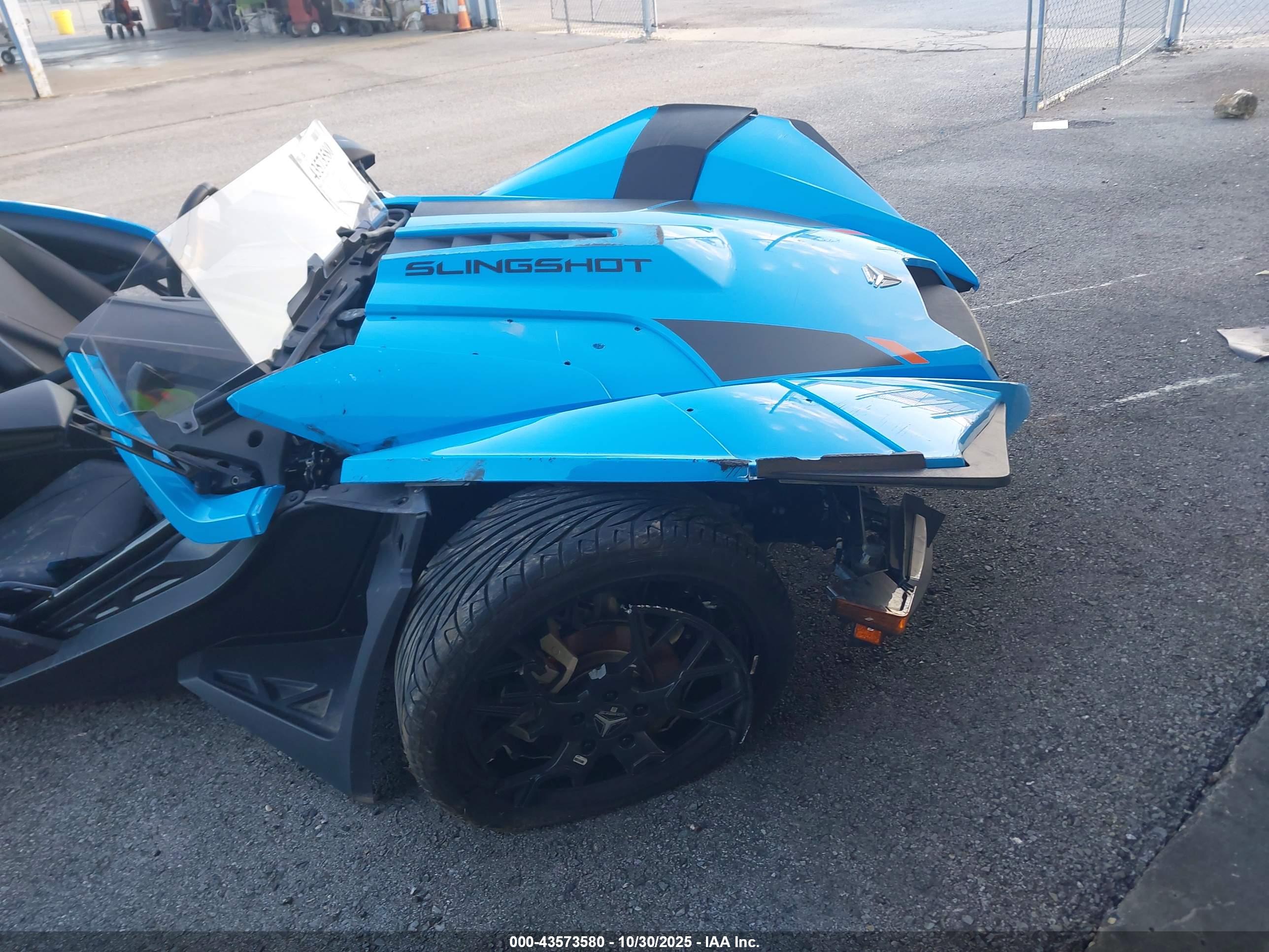 POLARIS SLINGSHOT image 6