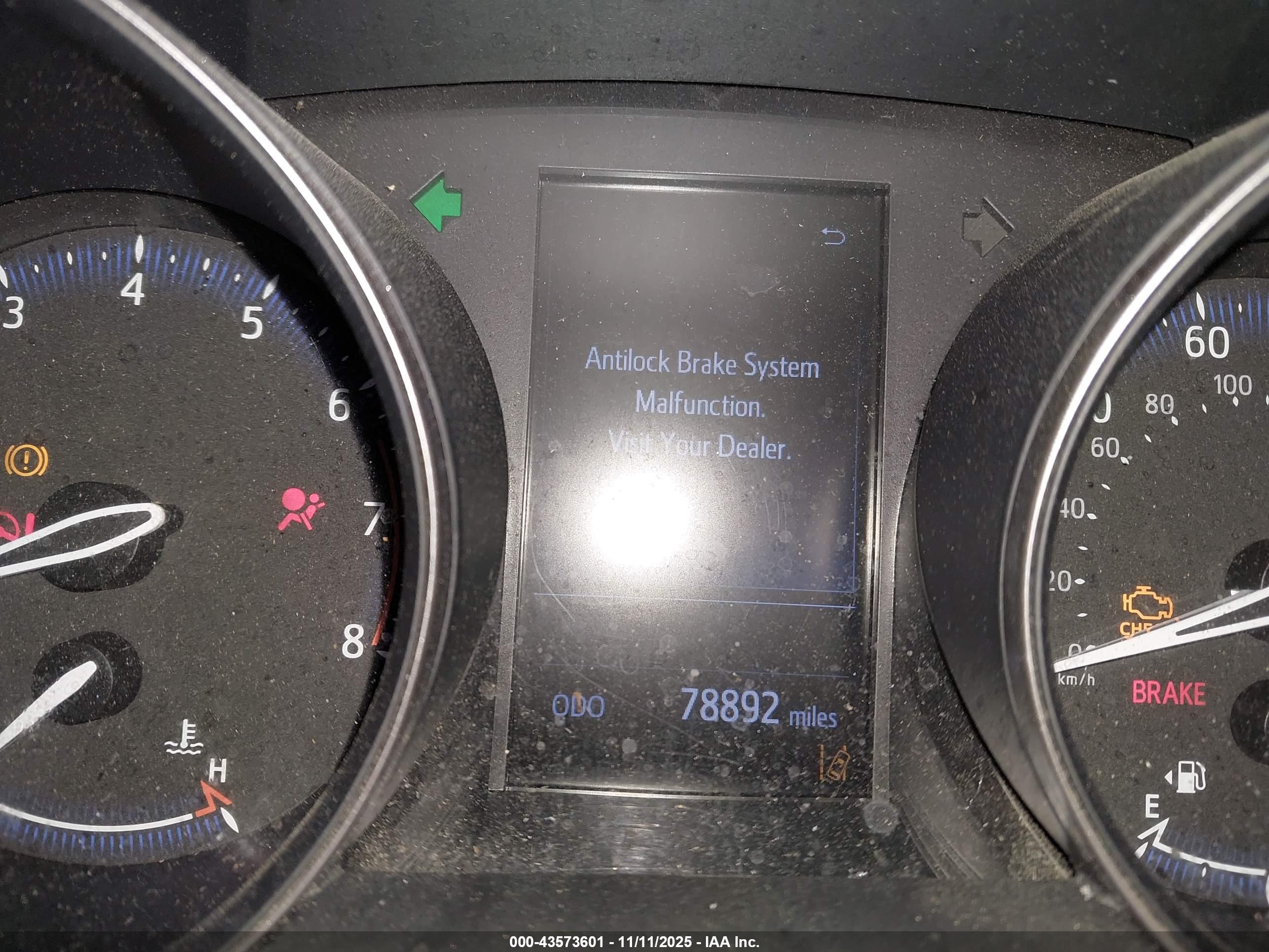 TOYOTA C-HR image 7