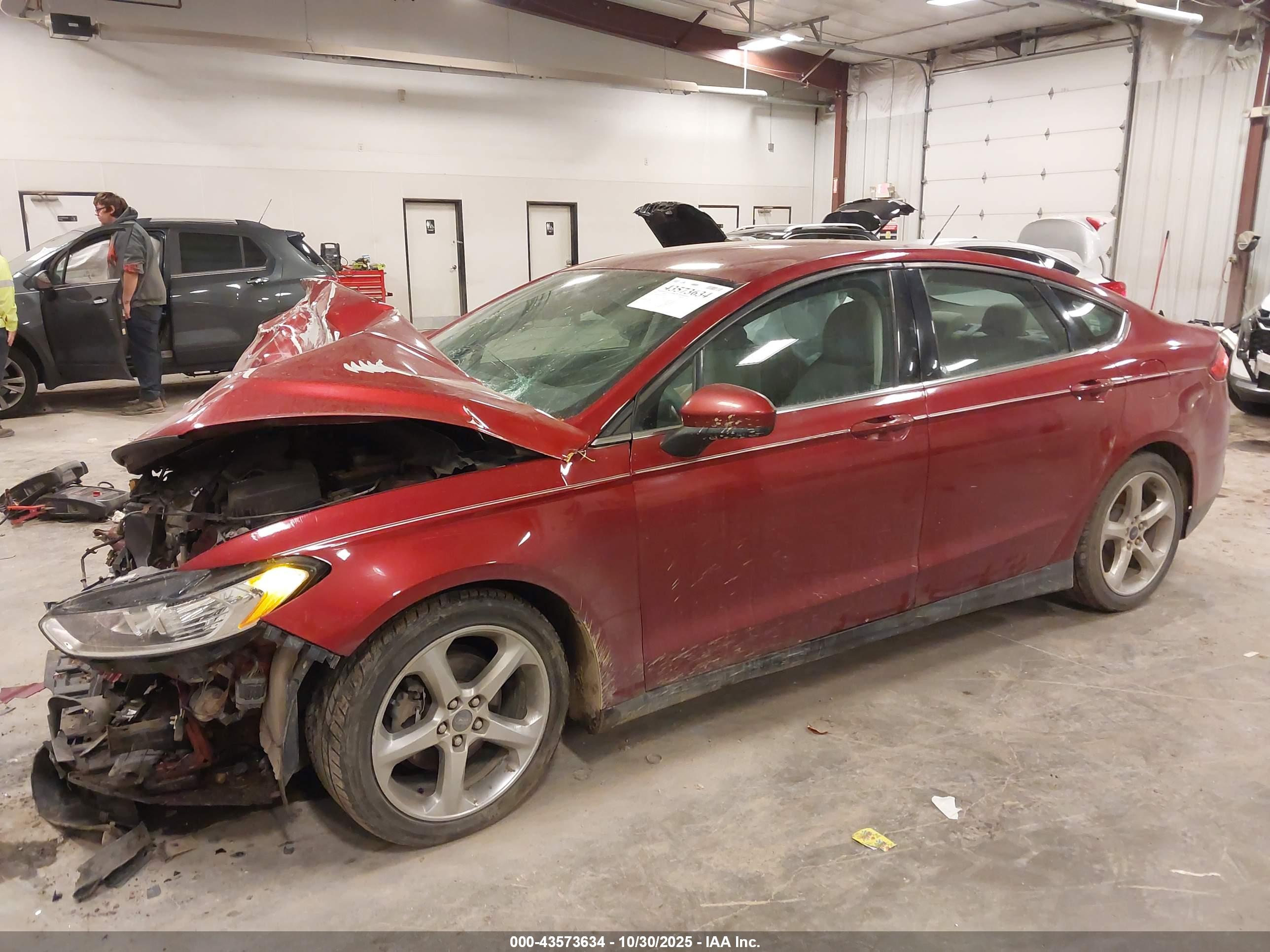 FORD FUSION image 2