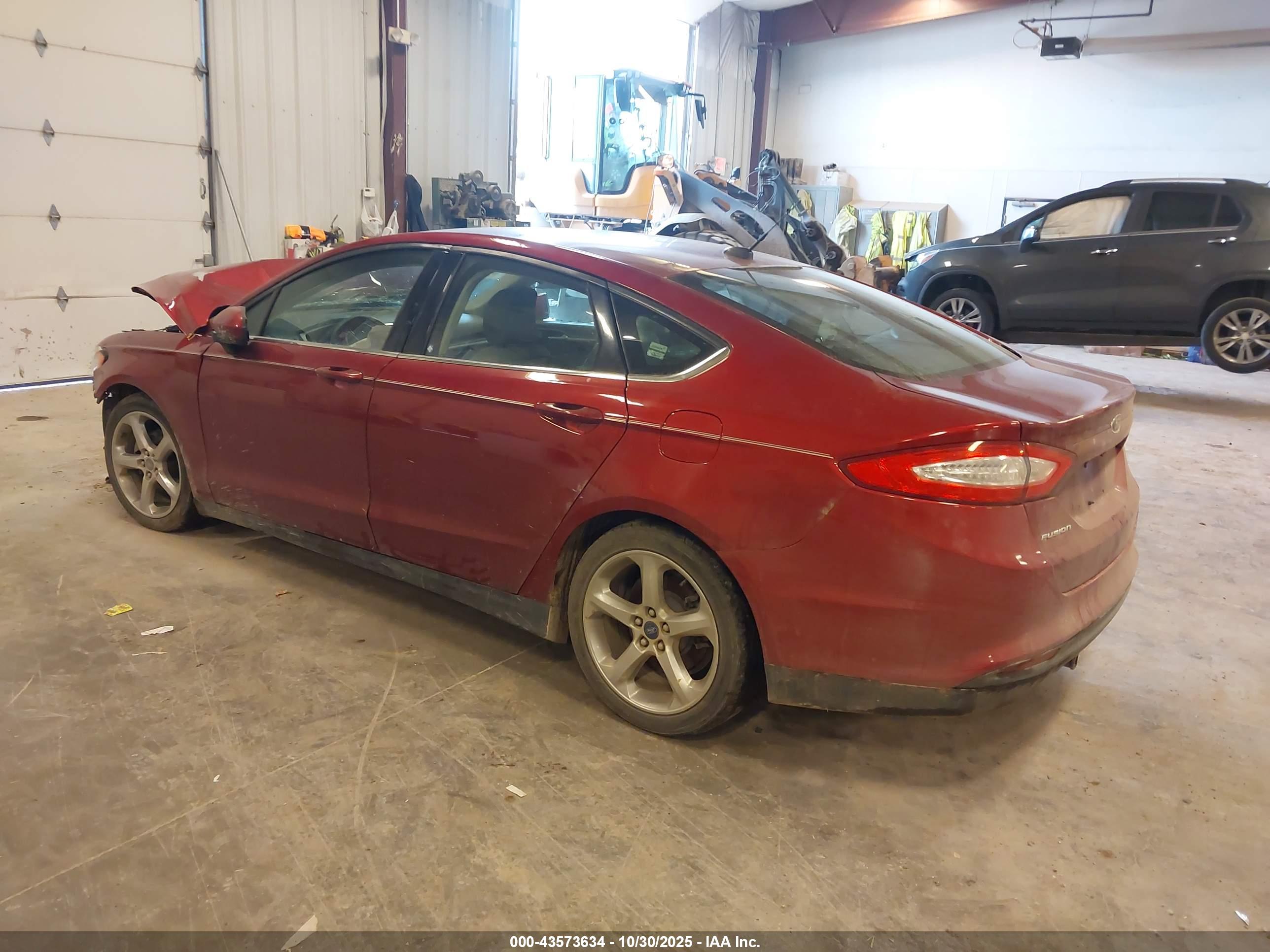 FORD FUSION image 3