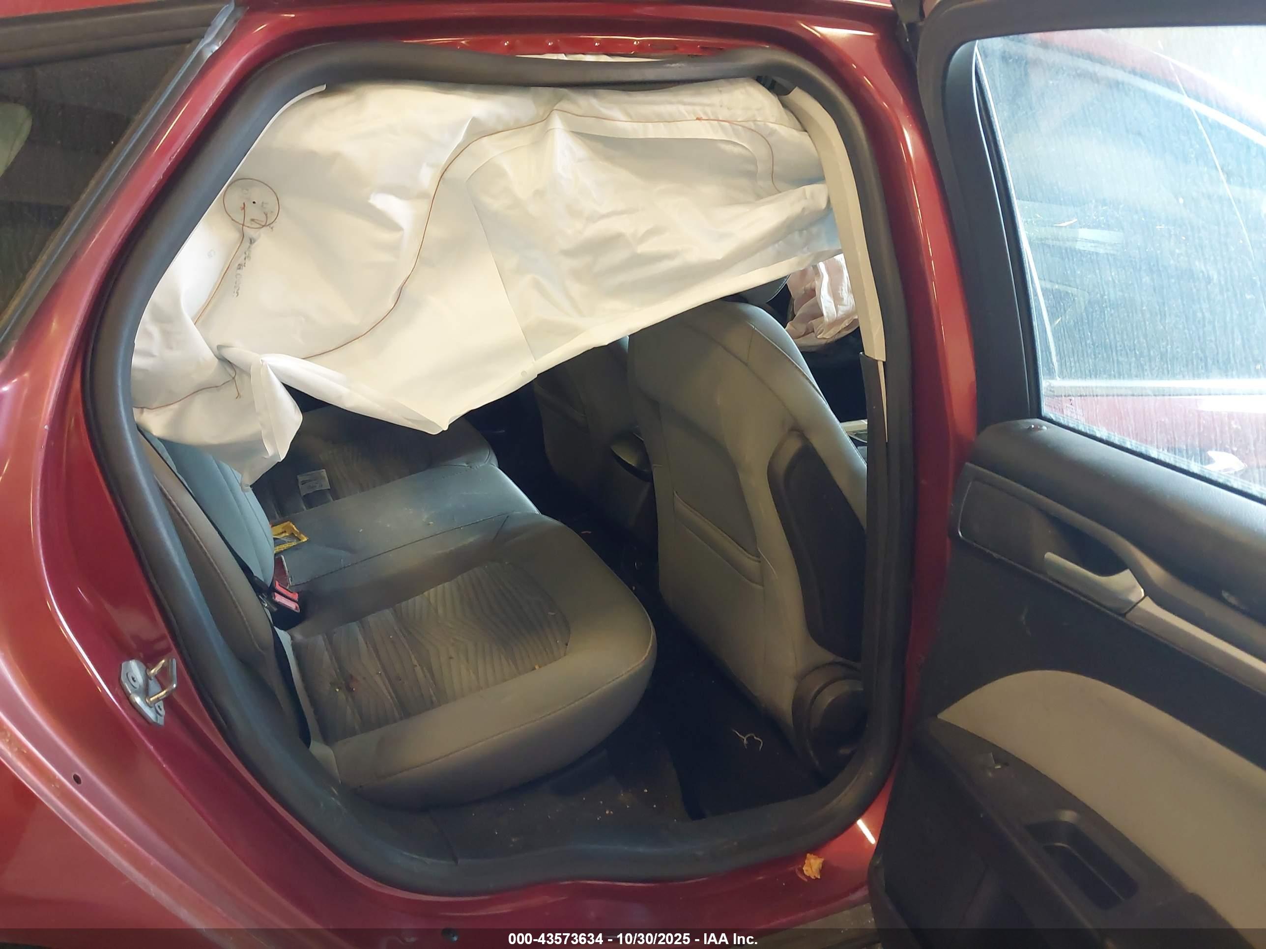 FORD FUSION image 8