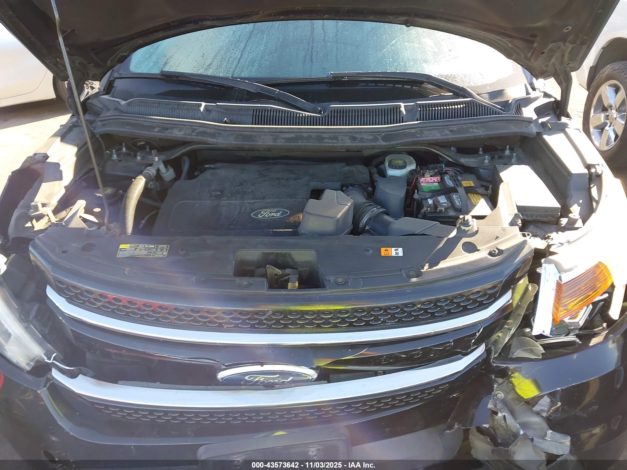 FORD EXPLORER image 10