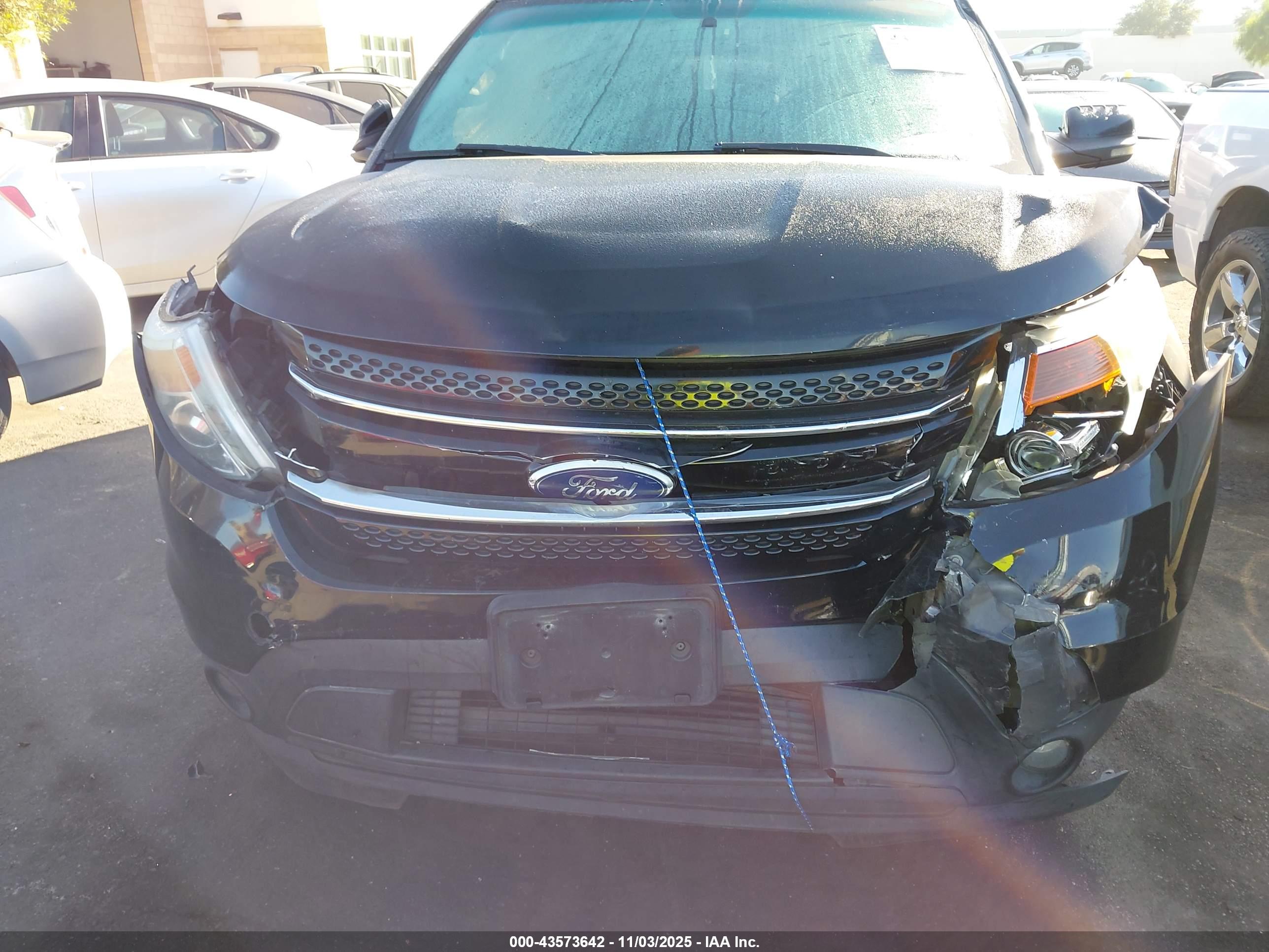 FORD EXPLORER image 6