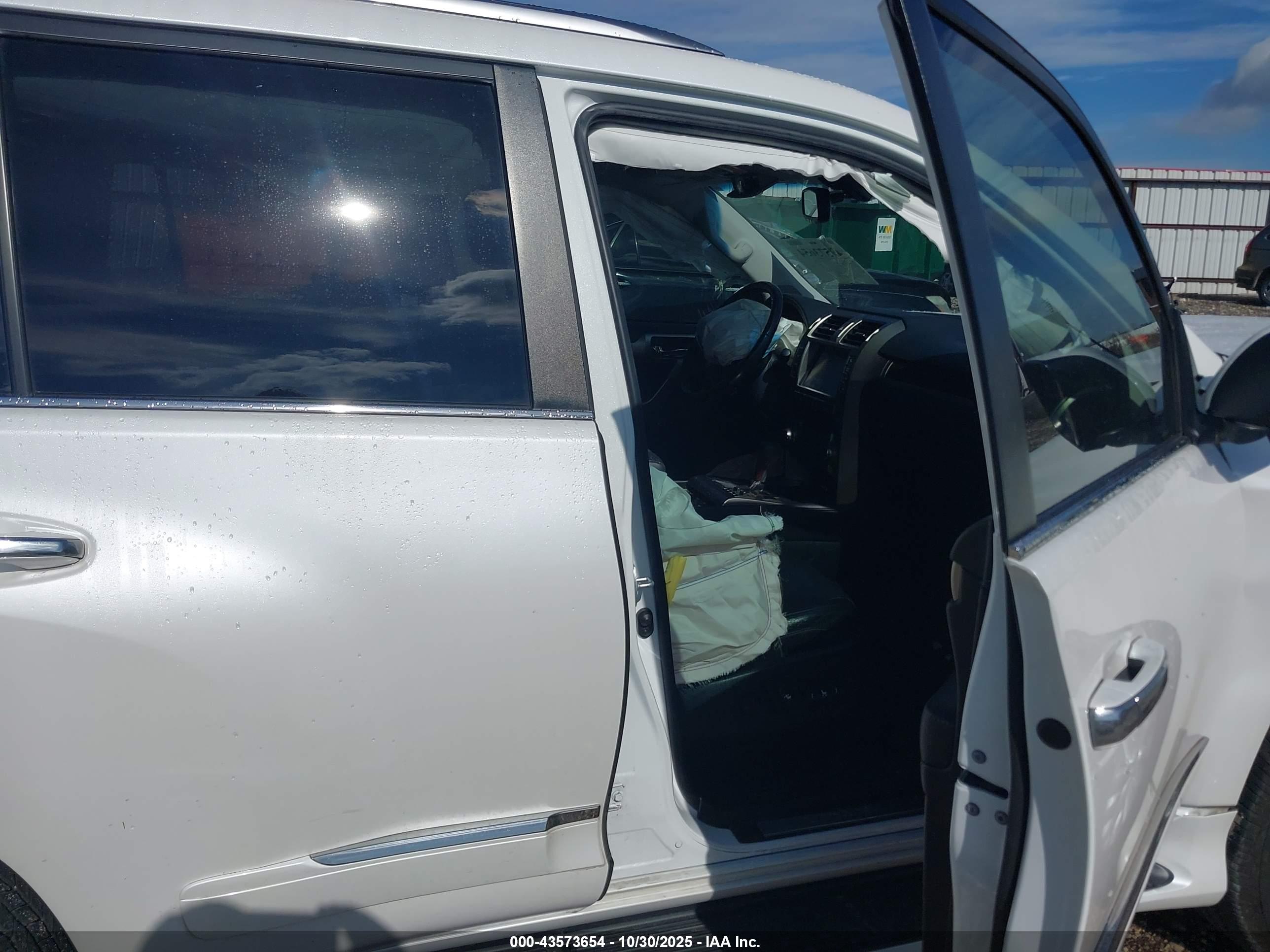 LEXUS GX image 5