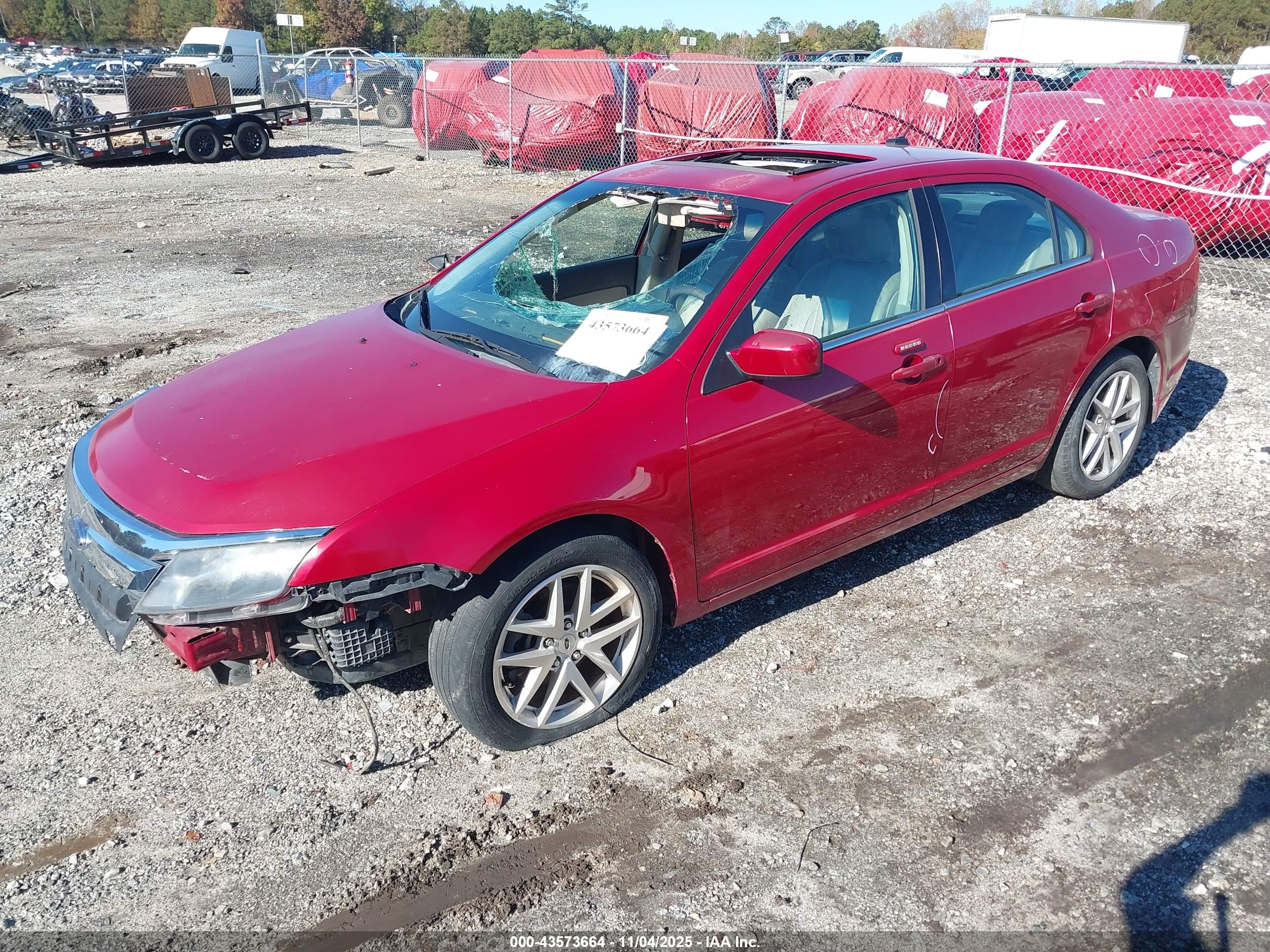 FORD FUSION image 2