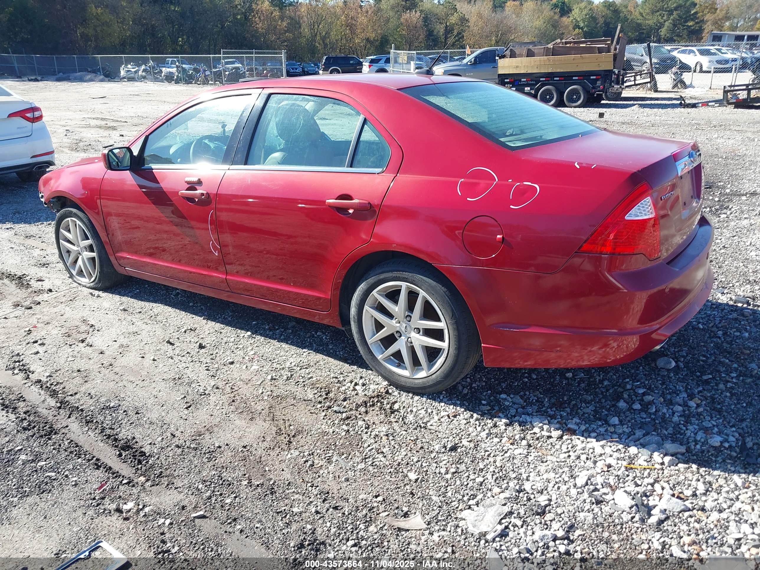 FORD FUSION image 3
