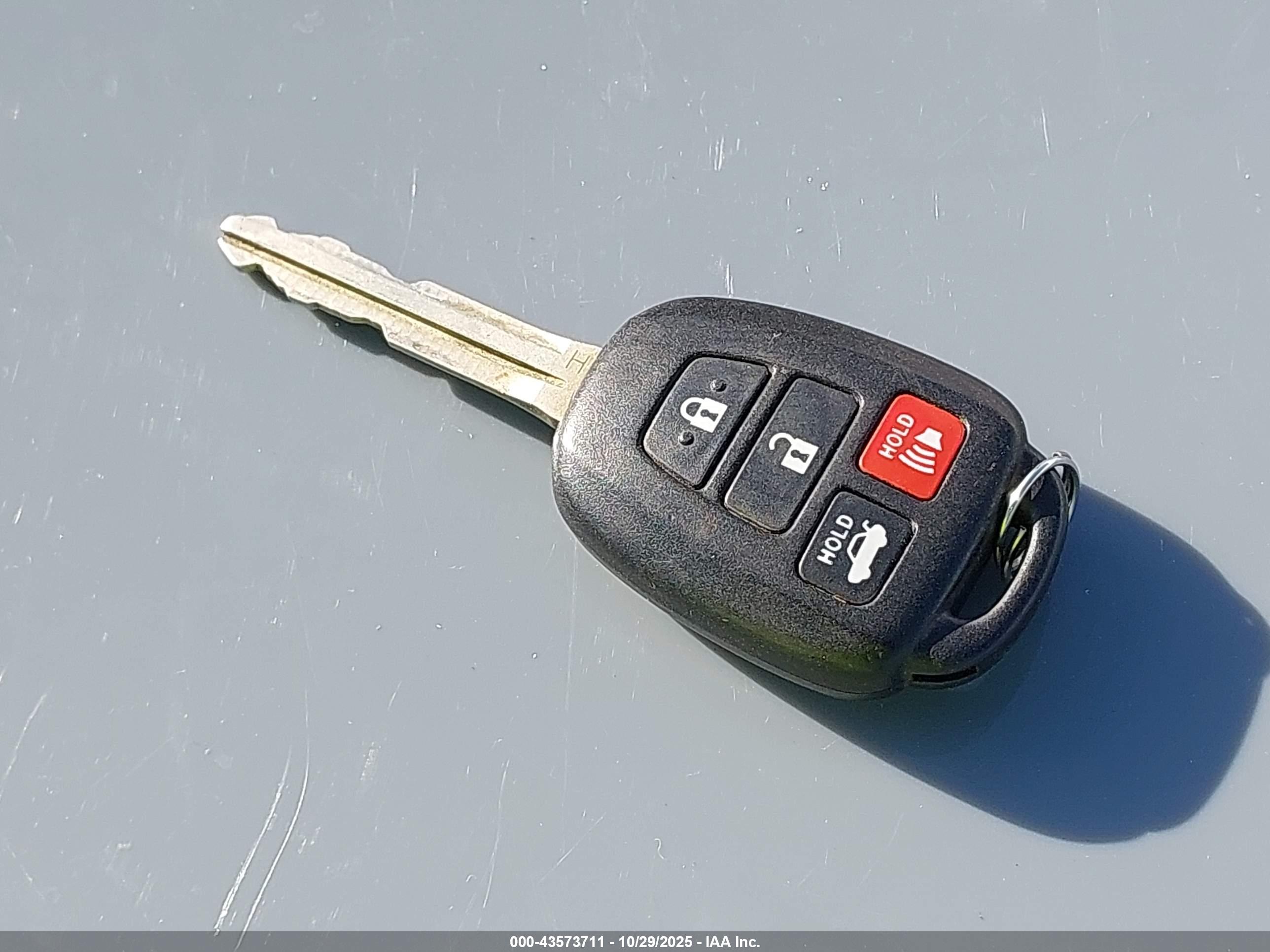 TOYOTA COROLLA image 11