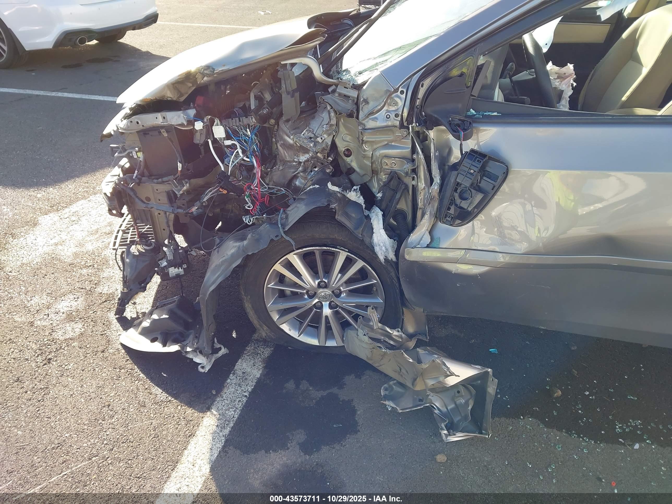 TOYOTA COROLLA image 6