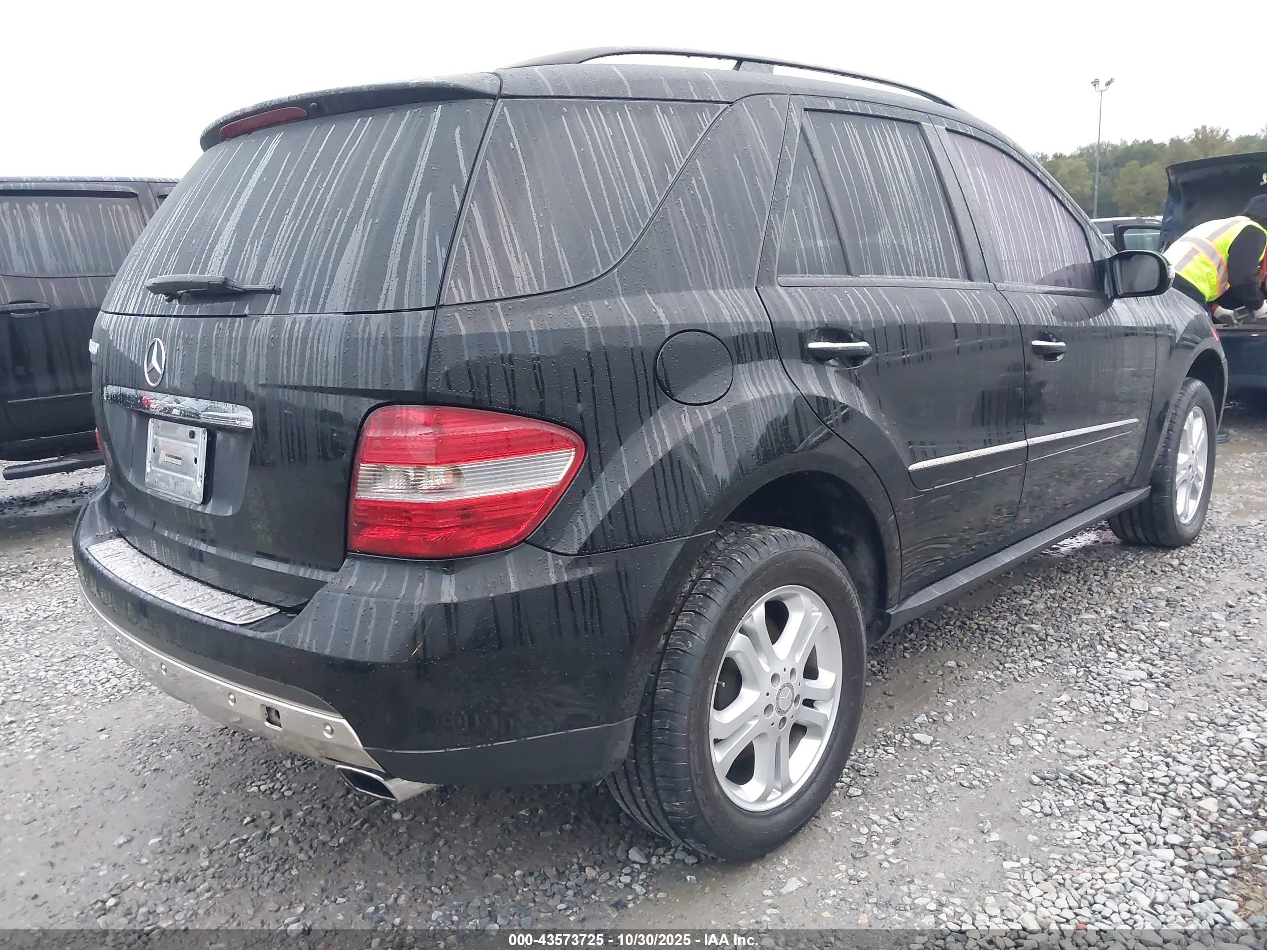 MERCEDES-BENZ ML image 4