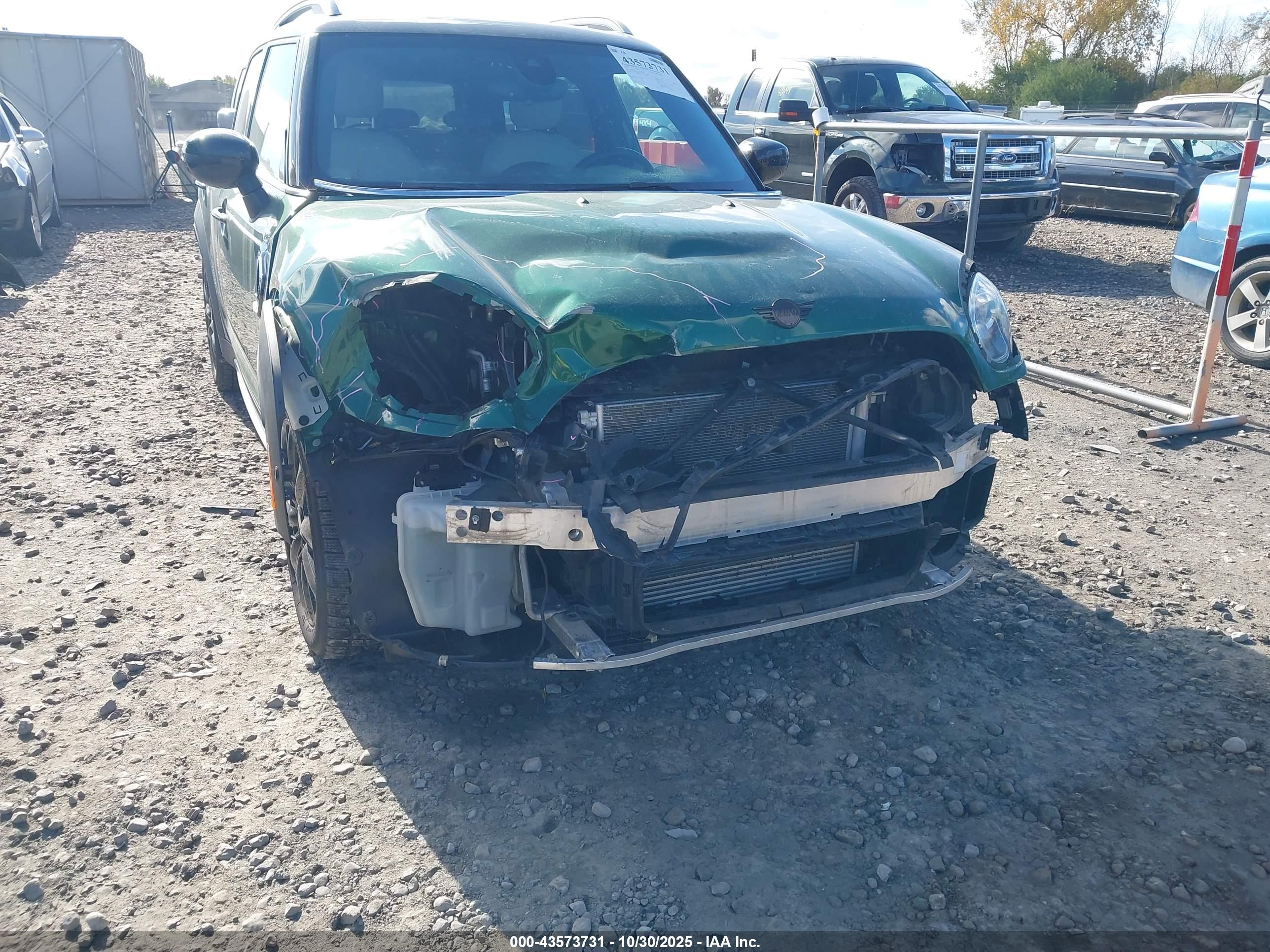 MINI COUNTRYMAN image 6