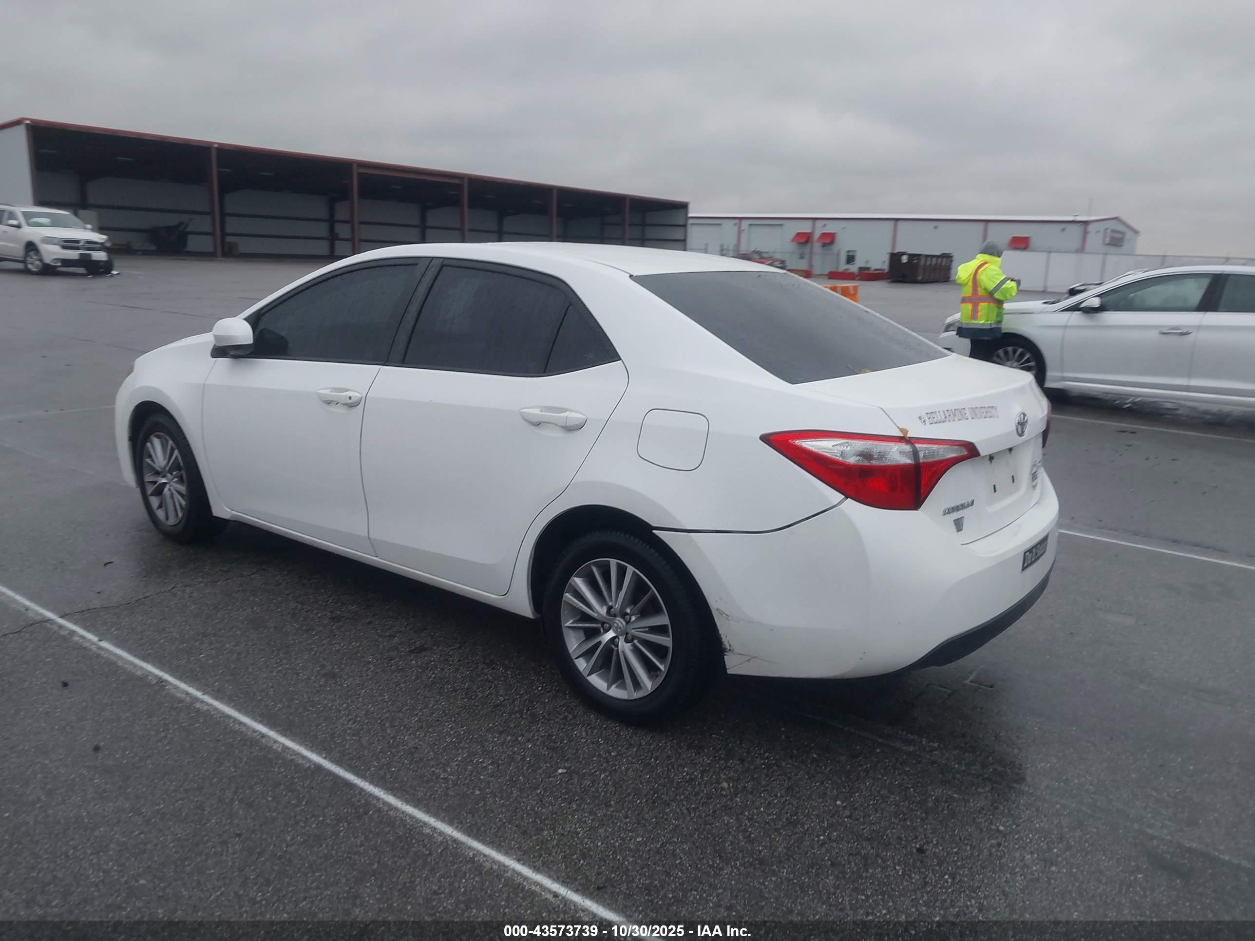 TOYOTA COROLLA image 3