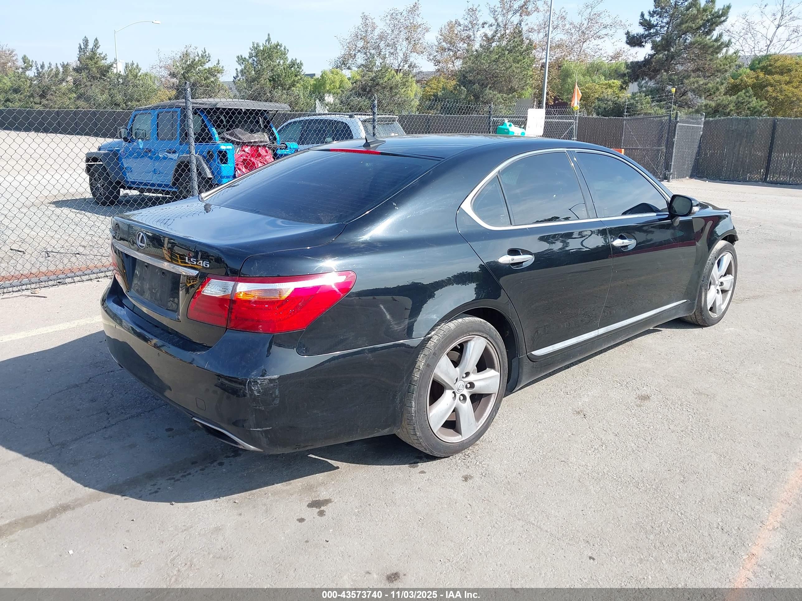 LEXUS LS image 4