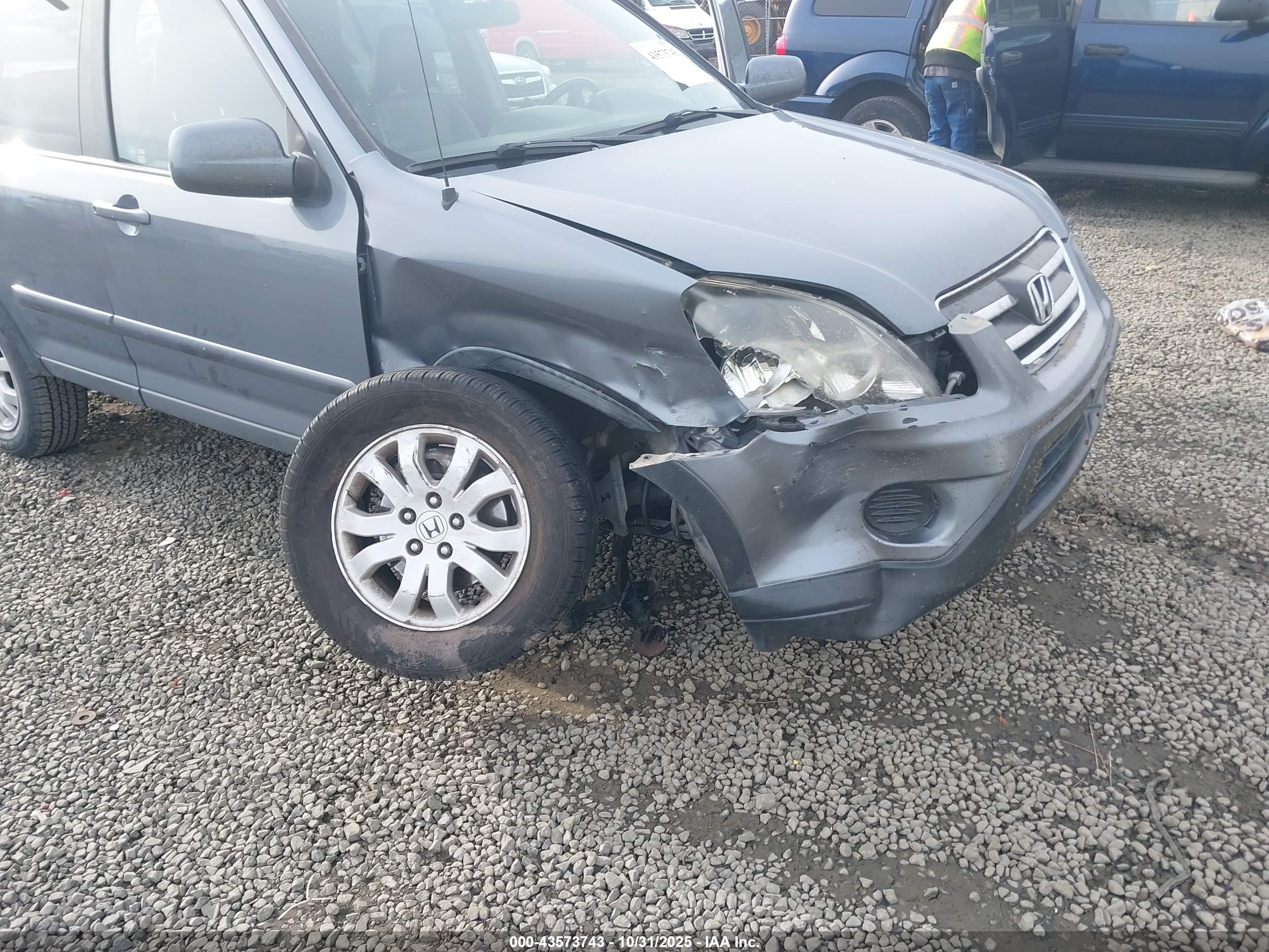 HONDA CR-V image 6
