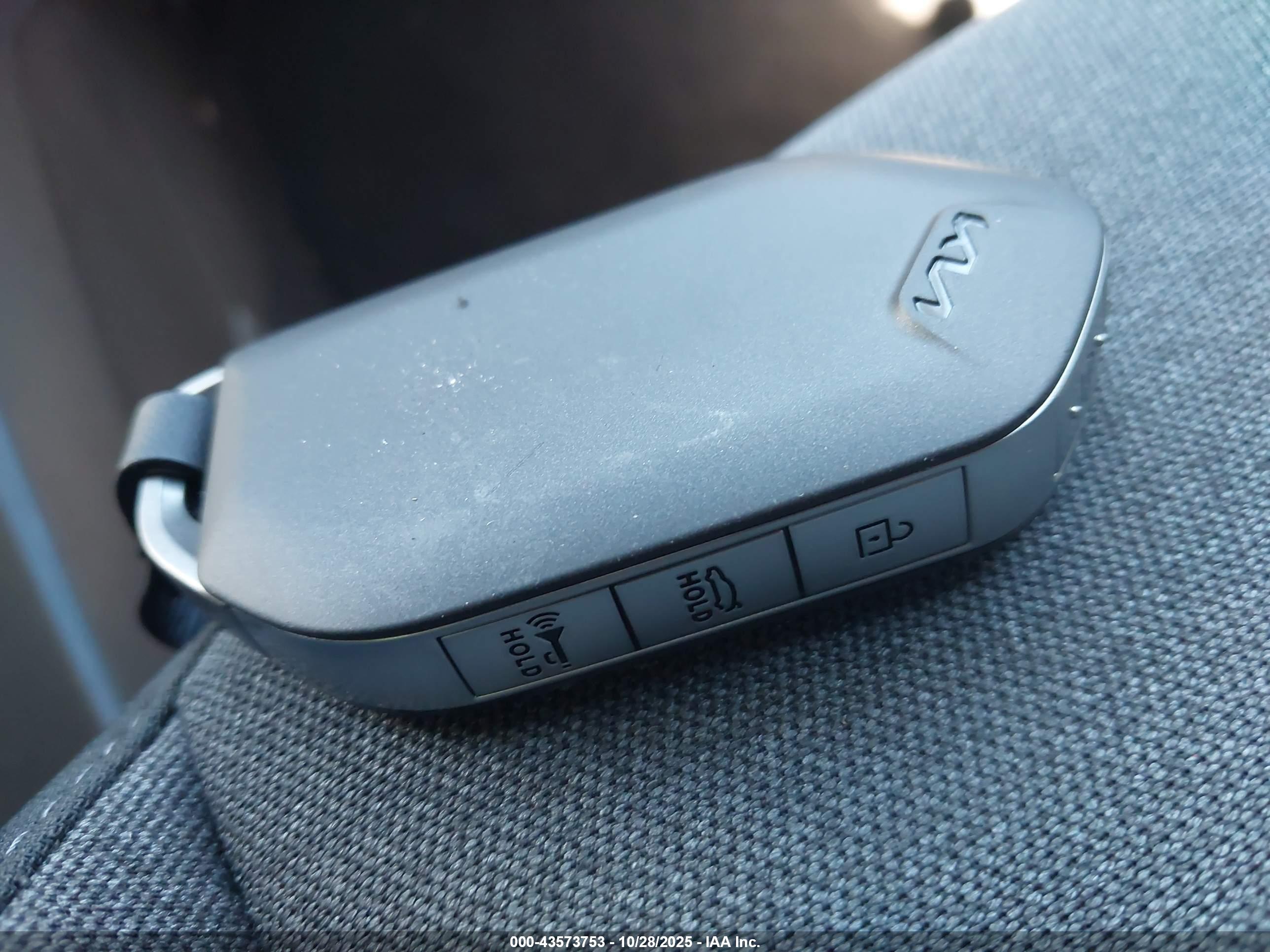 KIA K4 image 11
