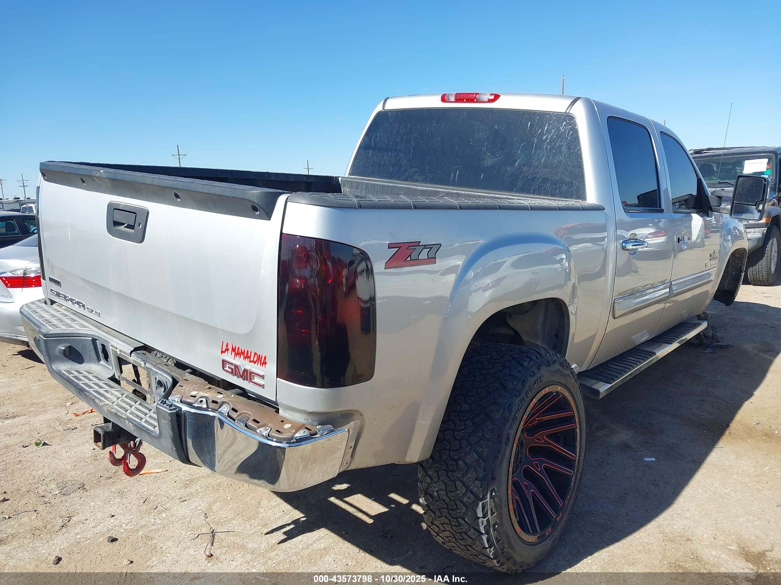 GMC SIERRA image 4