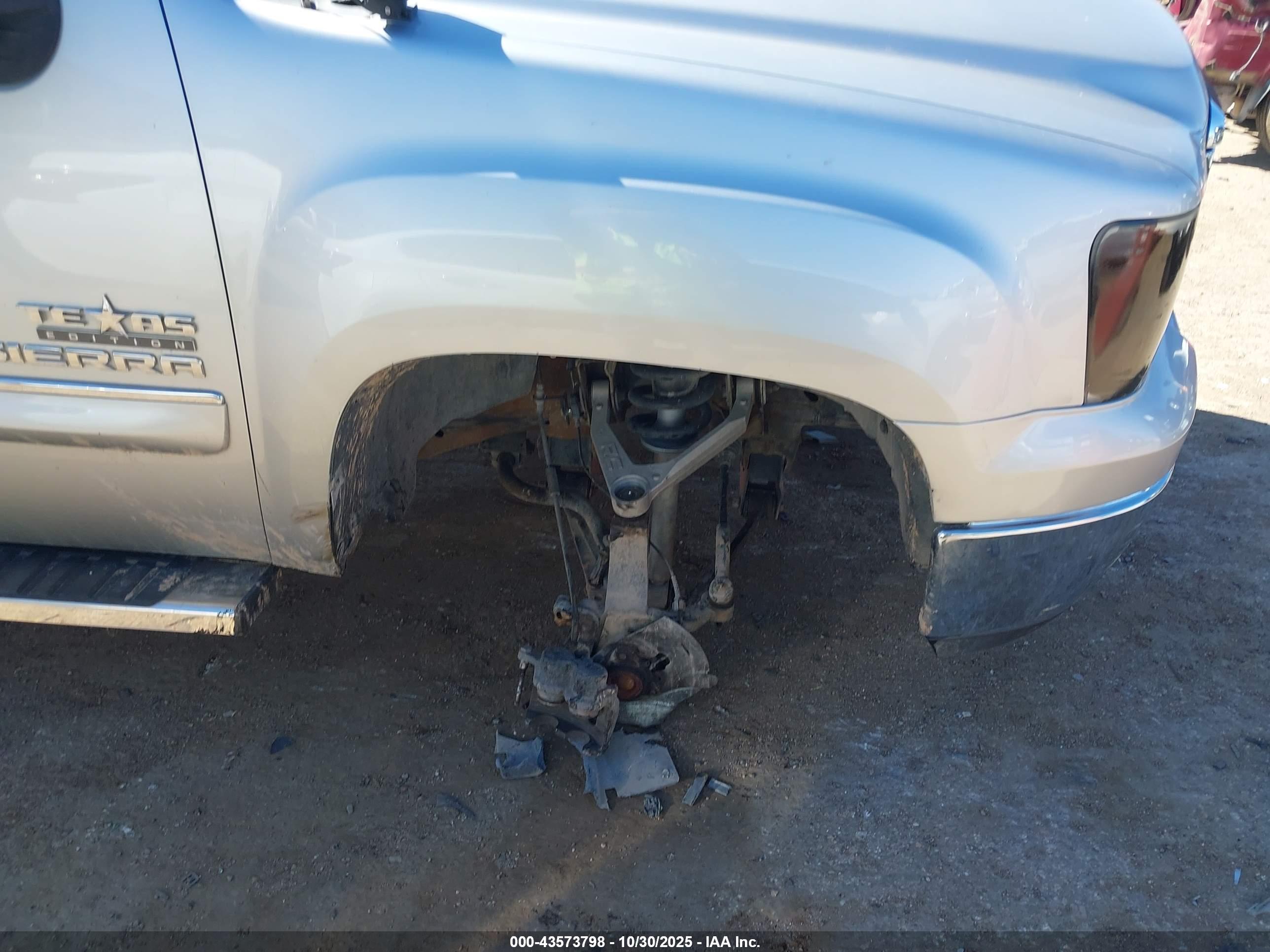 GMC SIERRA image 6