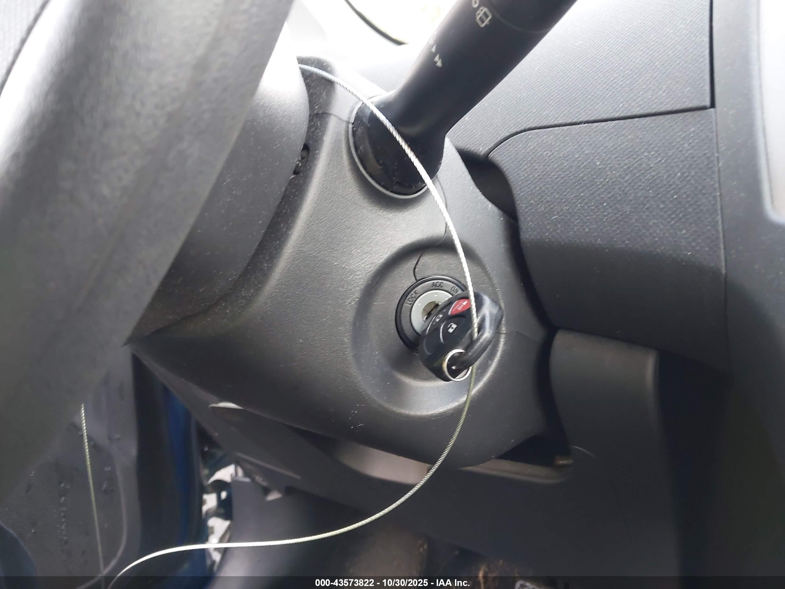 TOYOTA YARIS image 11