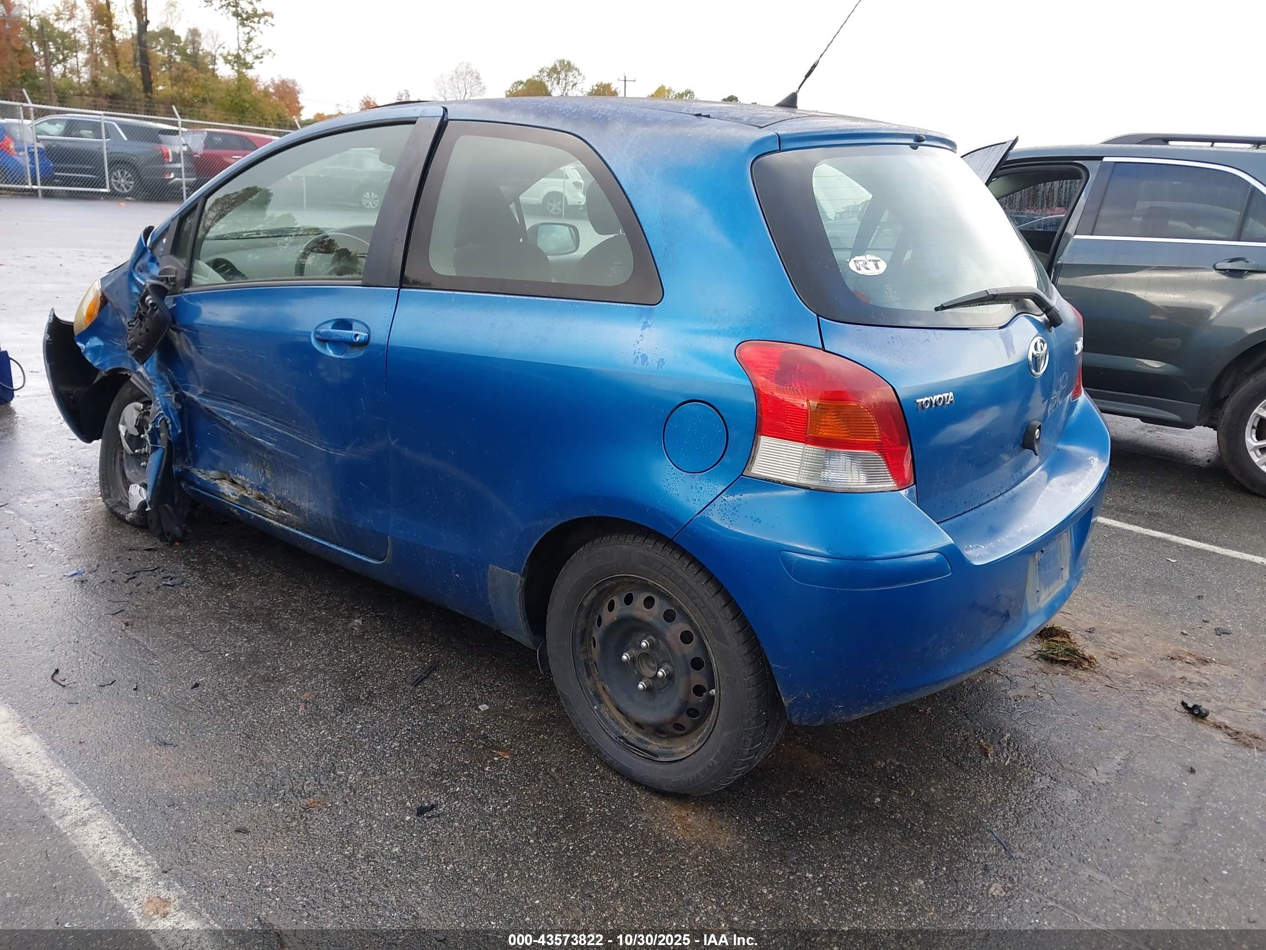TOYOTA YARIS image 3