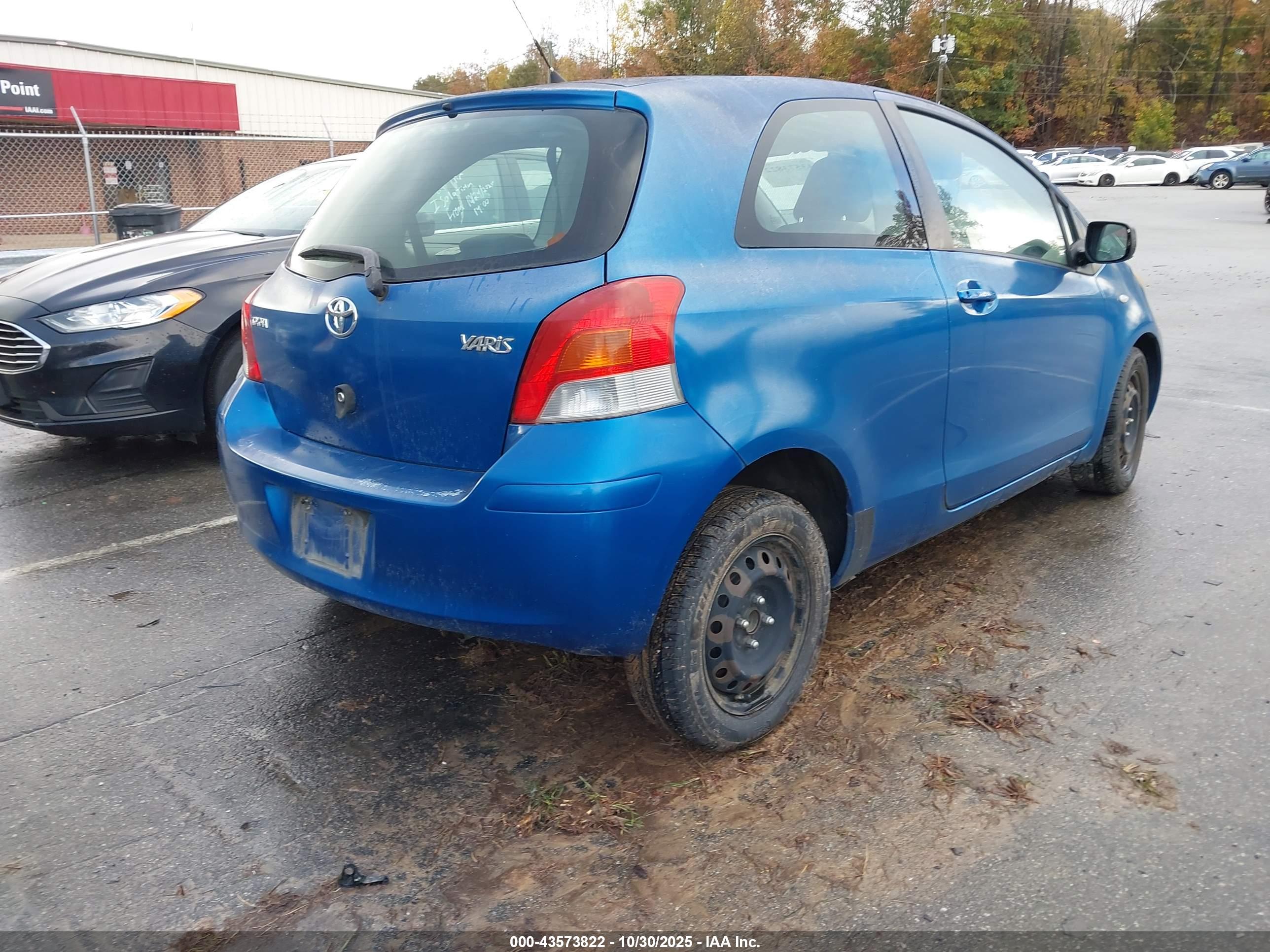 TOYOTA YARIS image 4
