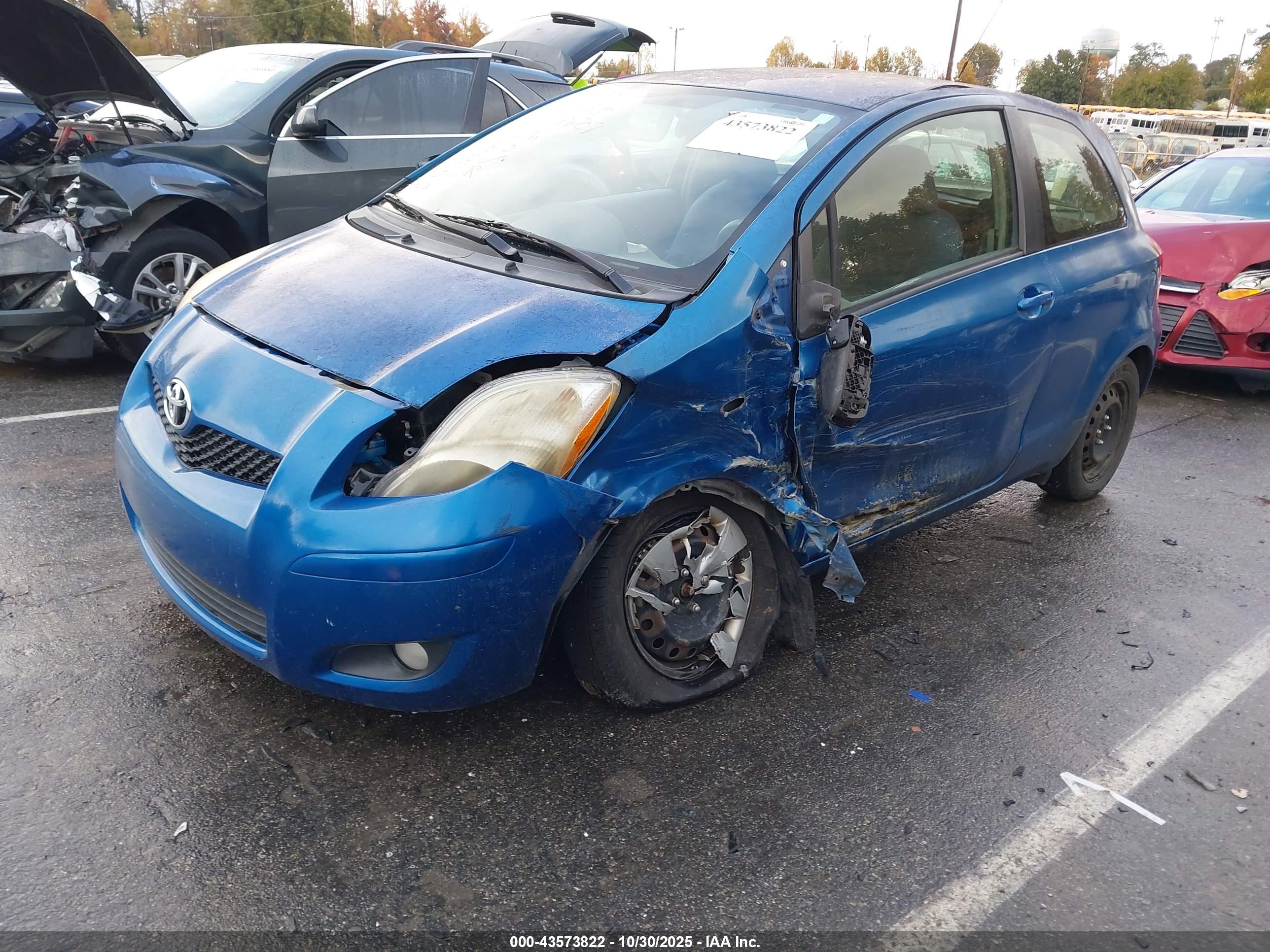 TOYOTA YARIS image 6