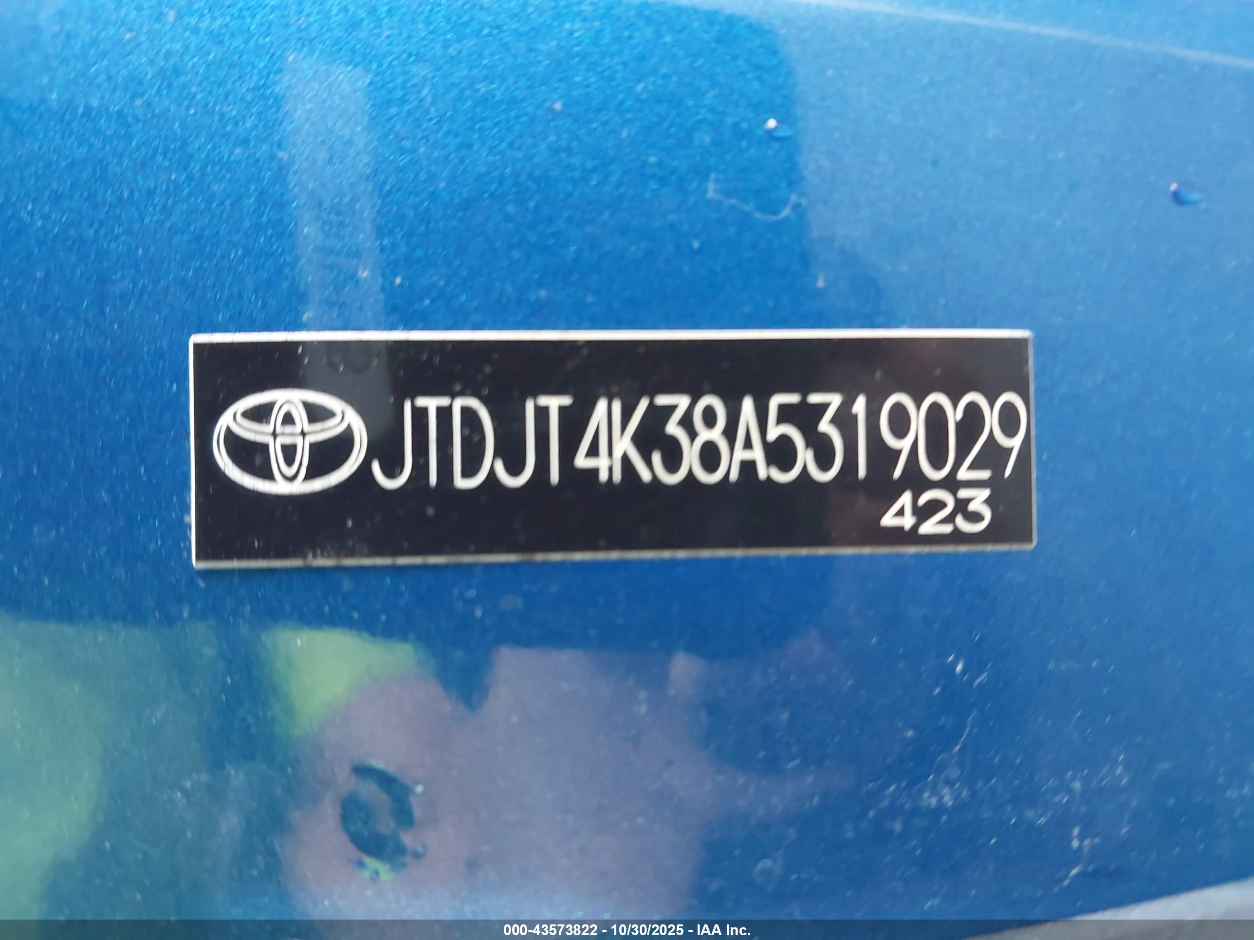 TOYOTA YARIS image 9