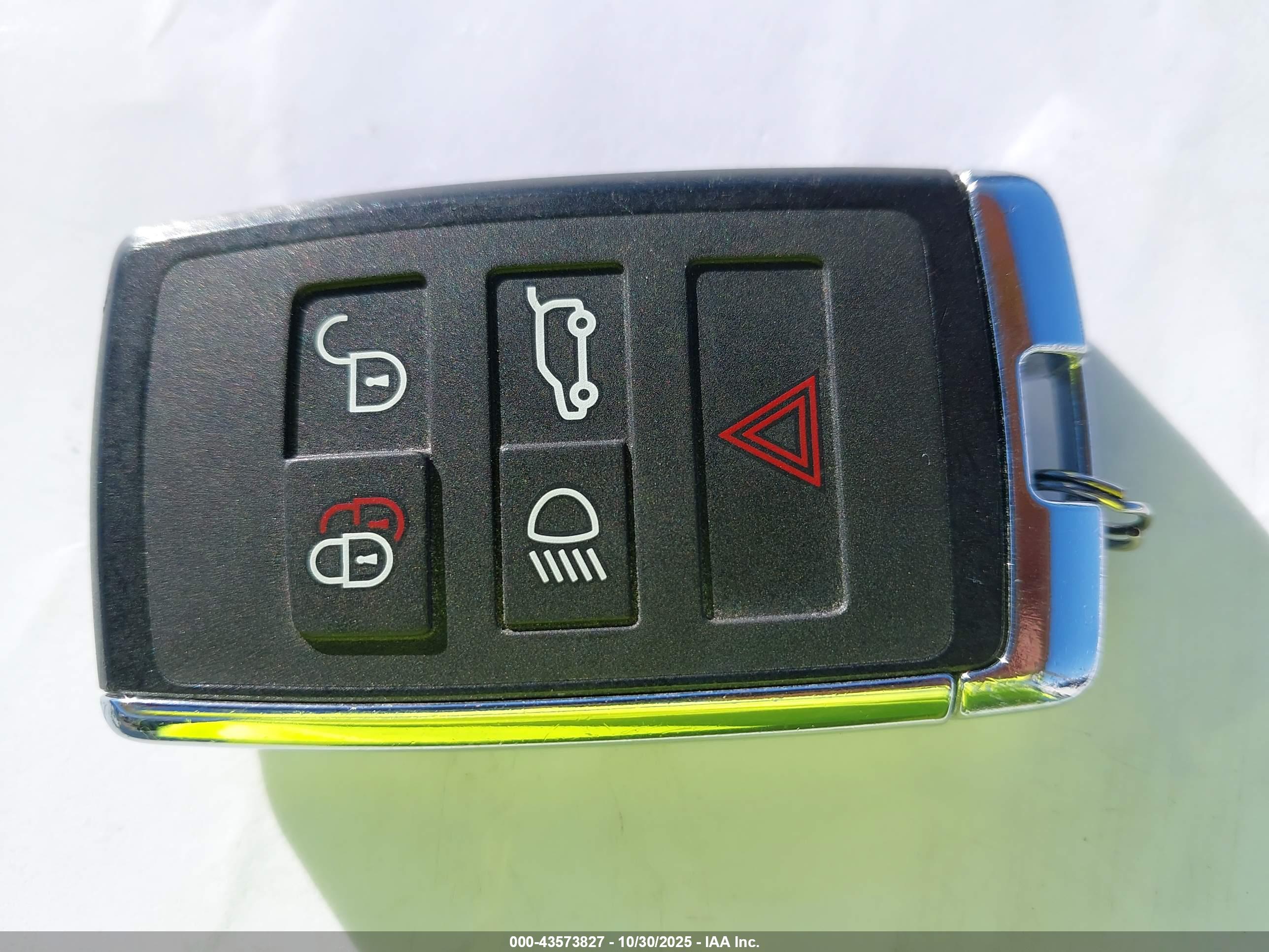 LAND ROVER image 11