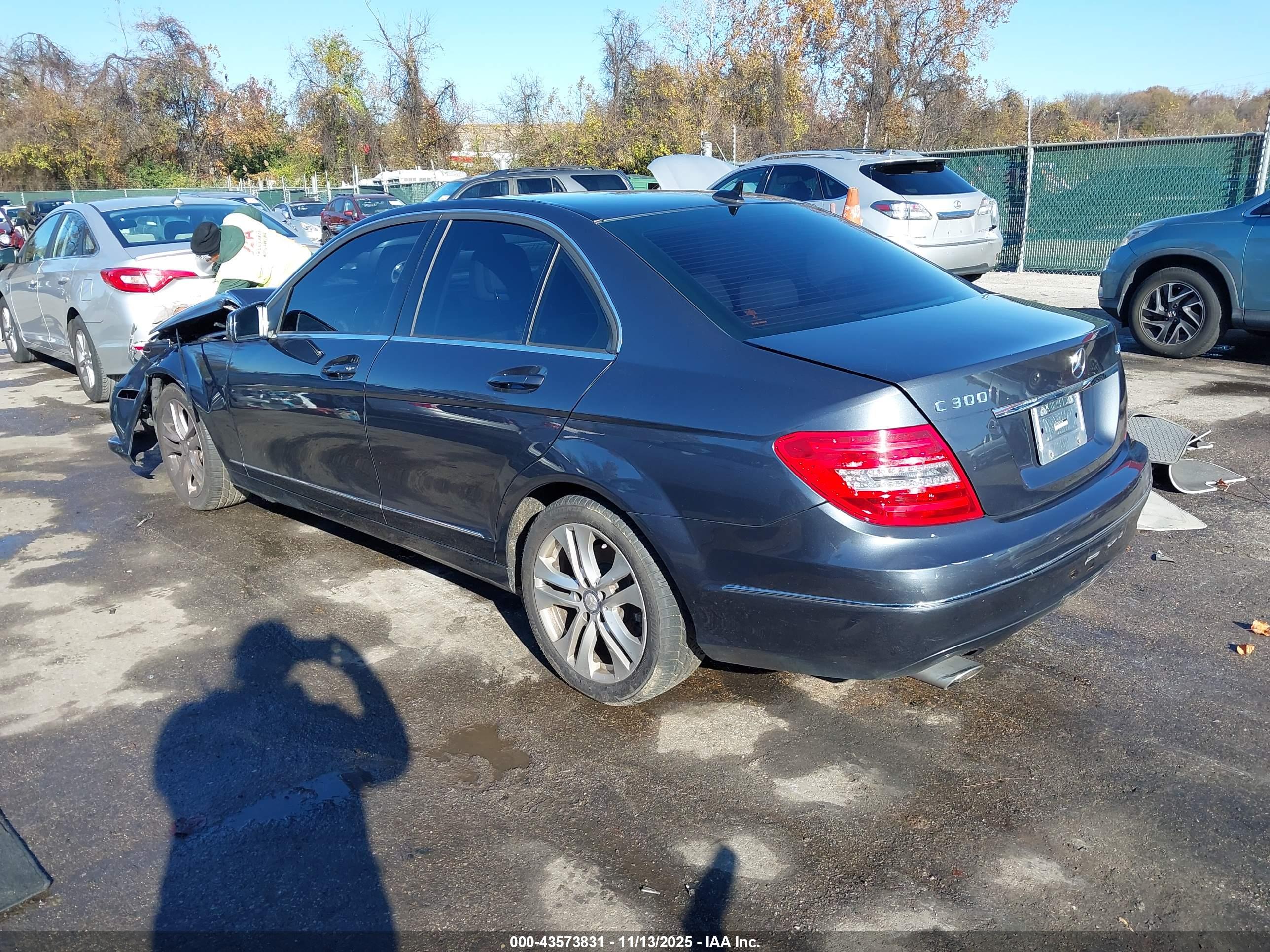 MERCEDES-BENZ C image 3