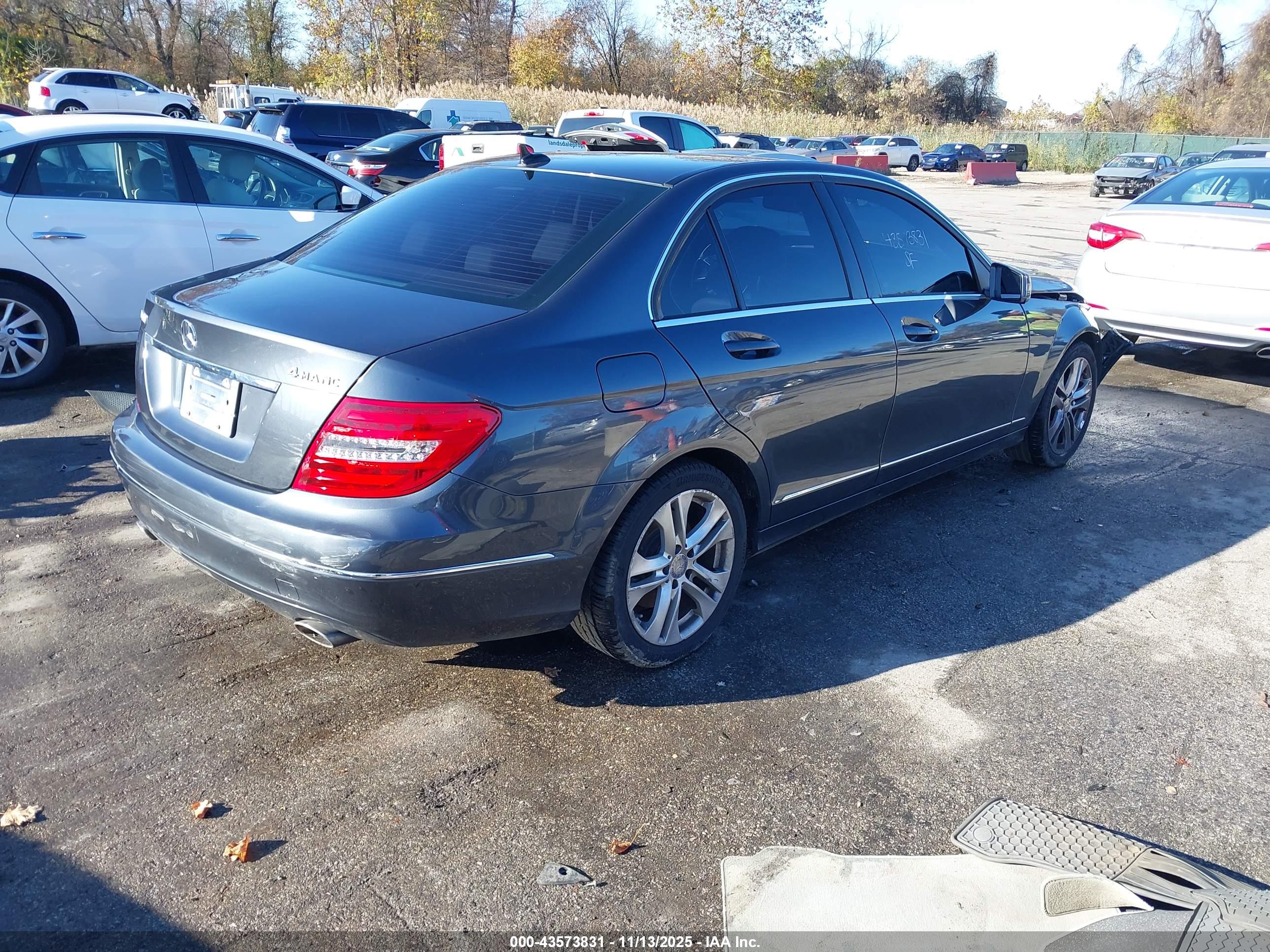MERCEDES-BENZ C image 4