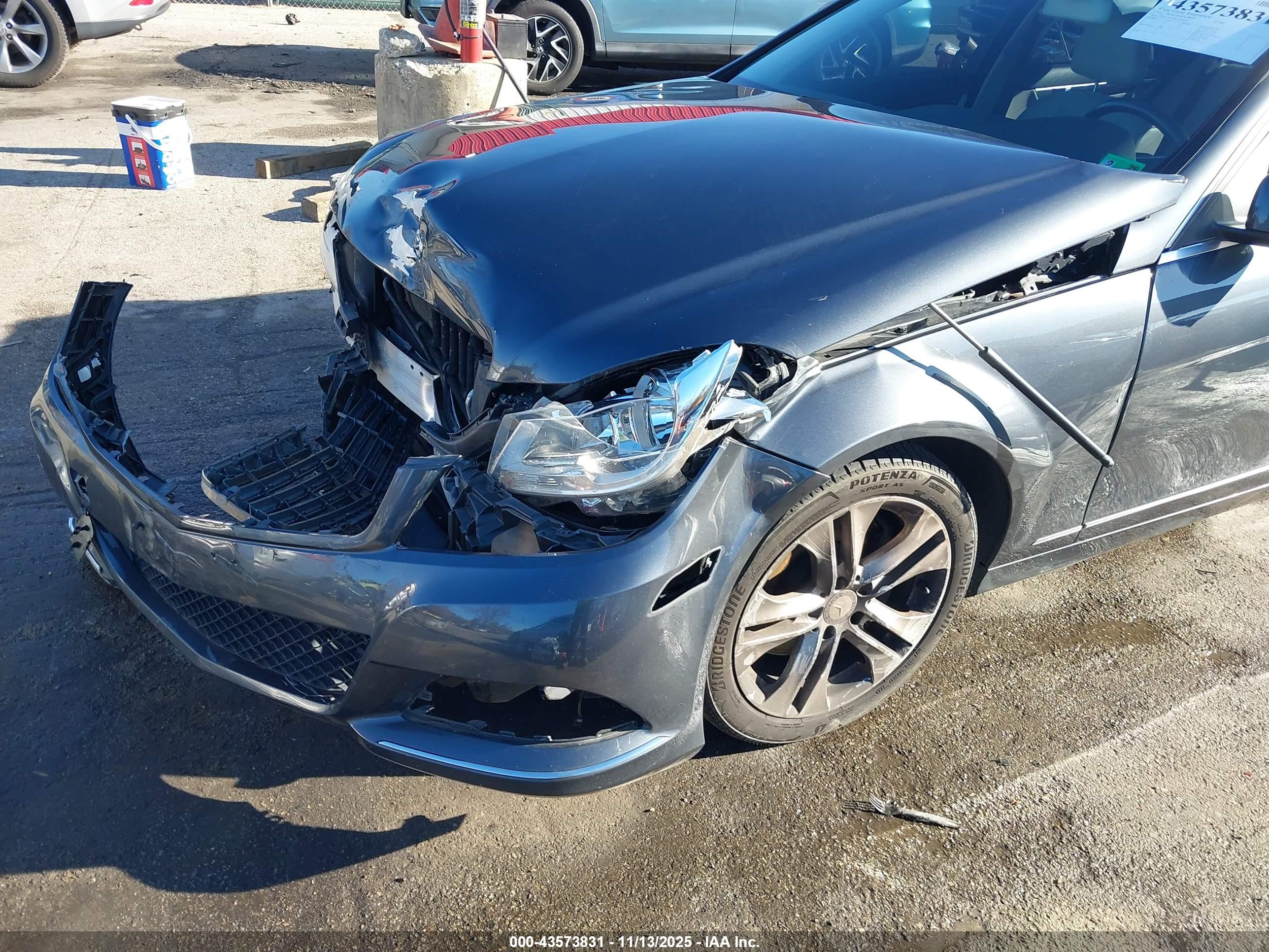 MERCEDES-BENZ C image 6