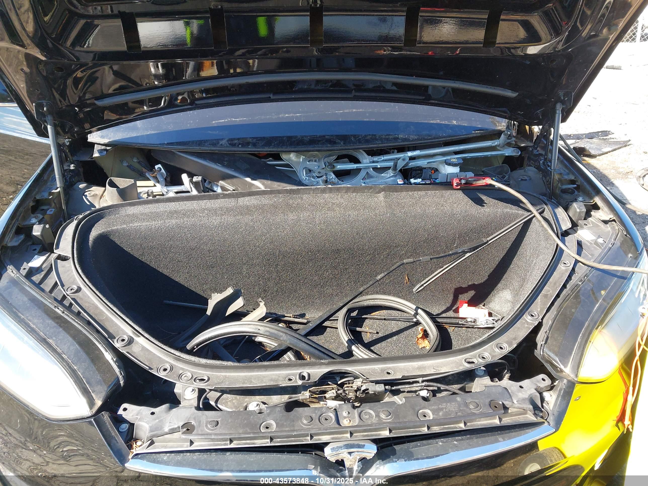 TESLA MODEL image 10