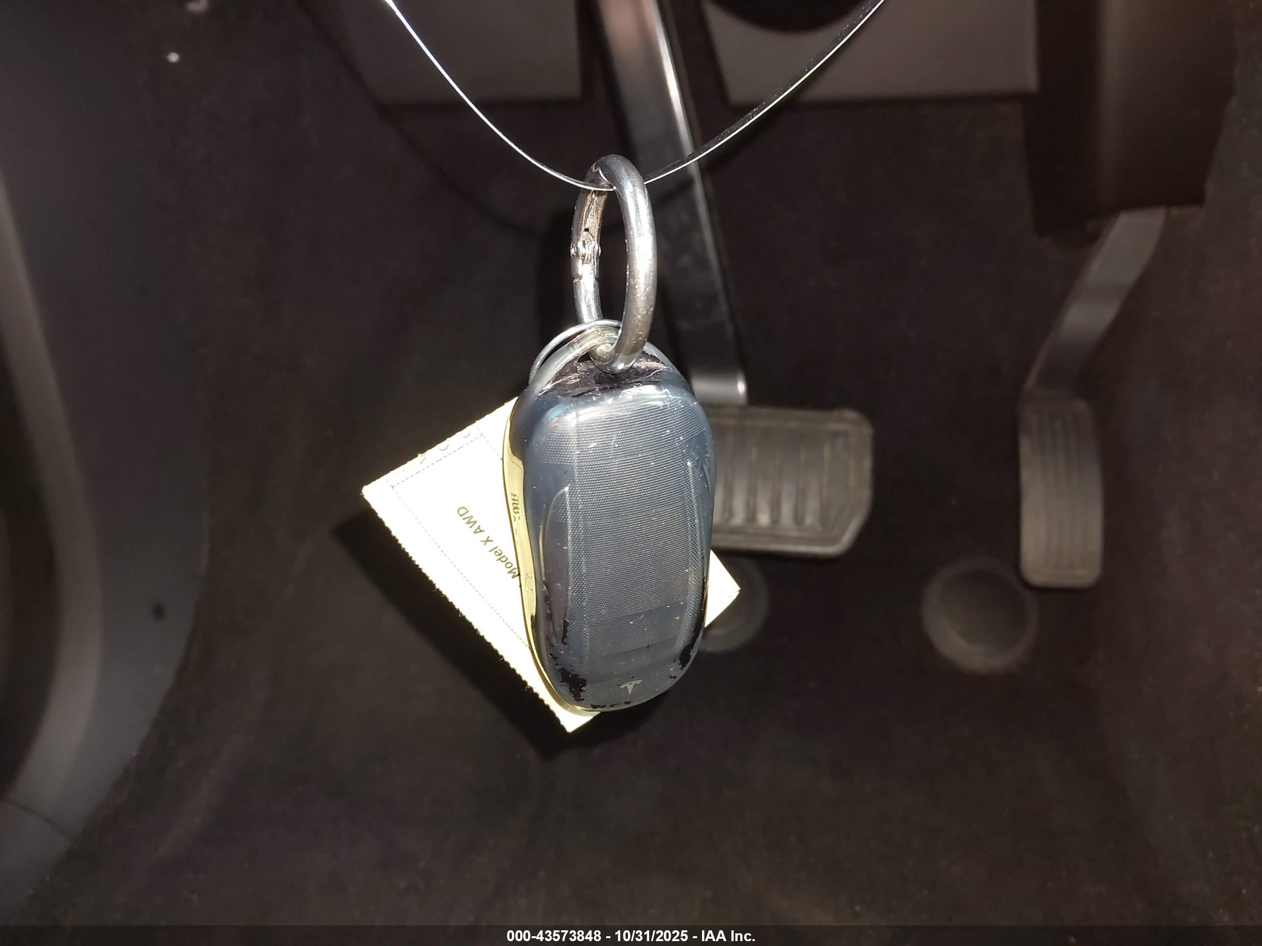 TESLA MODEL image 11