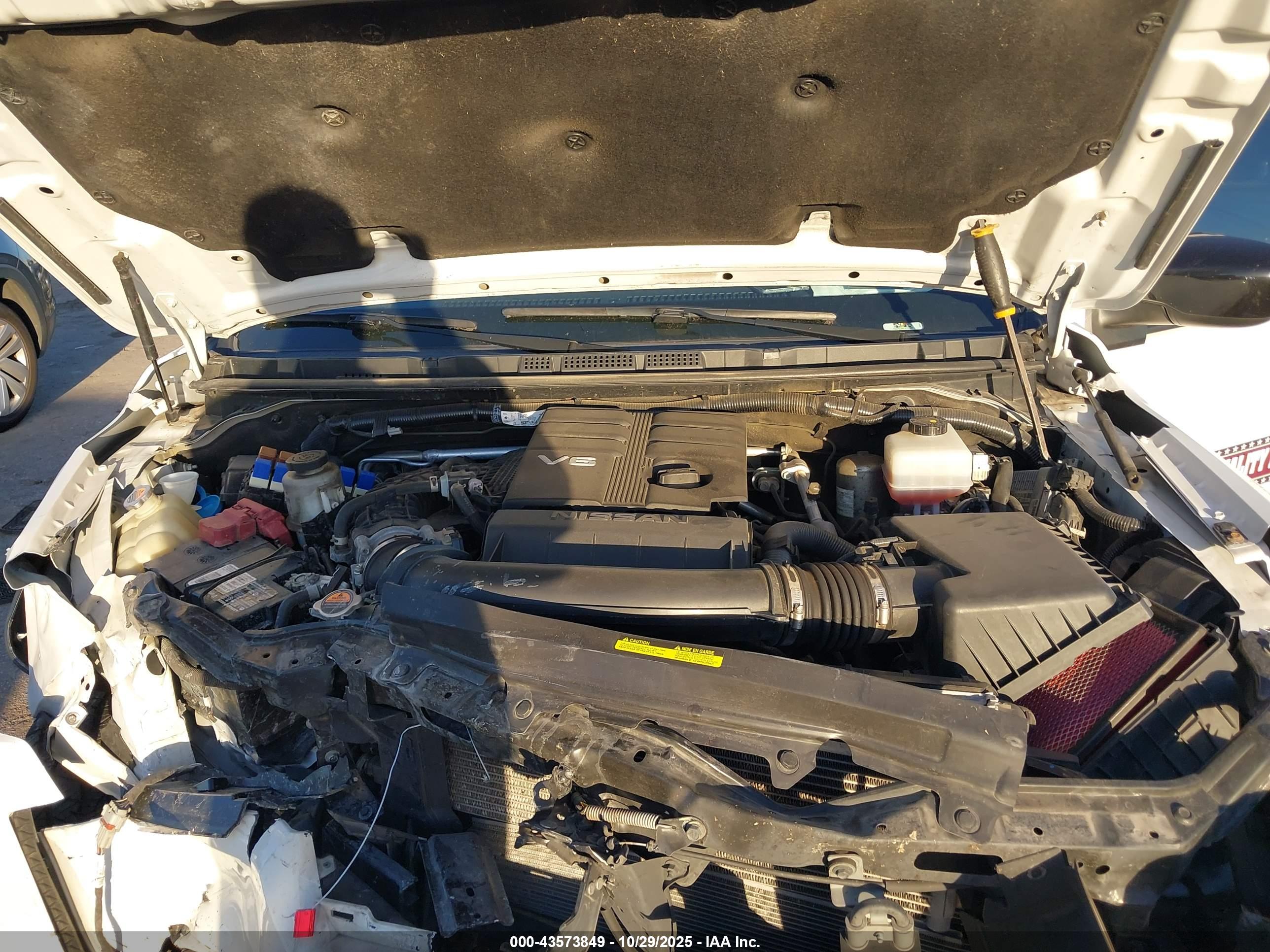 NISSAN FRONTIER image 10