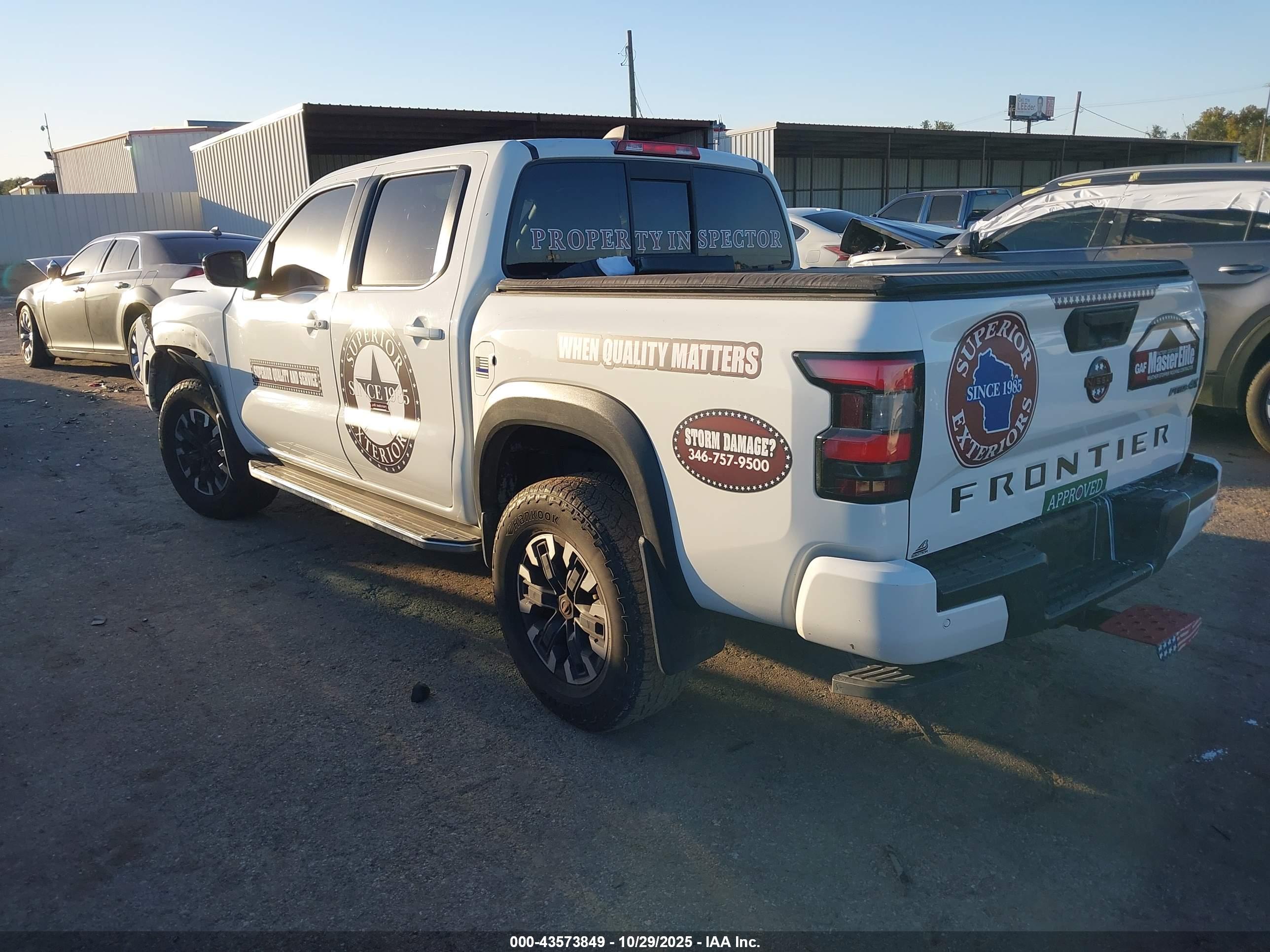NISSAN FRONTIER image 3