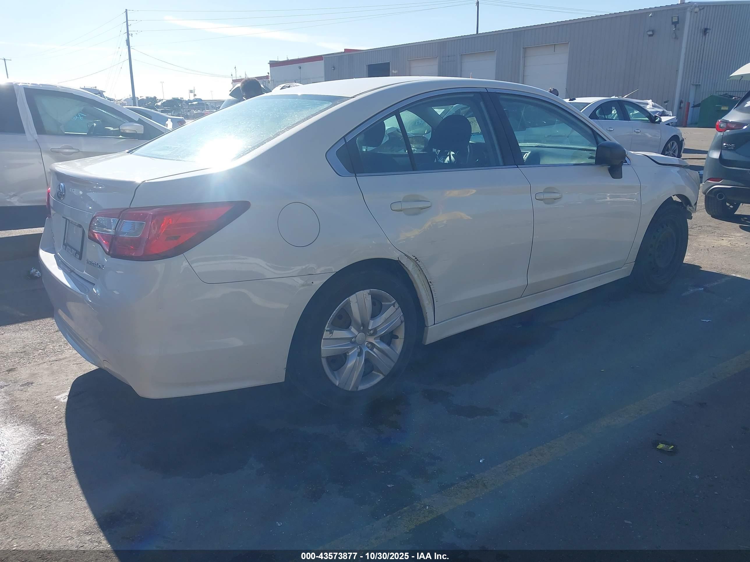 SUBARU LEGACY image 4