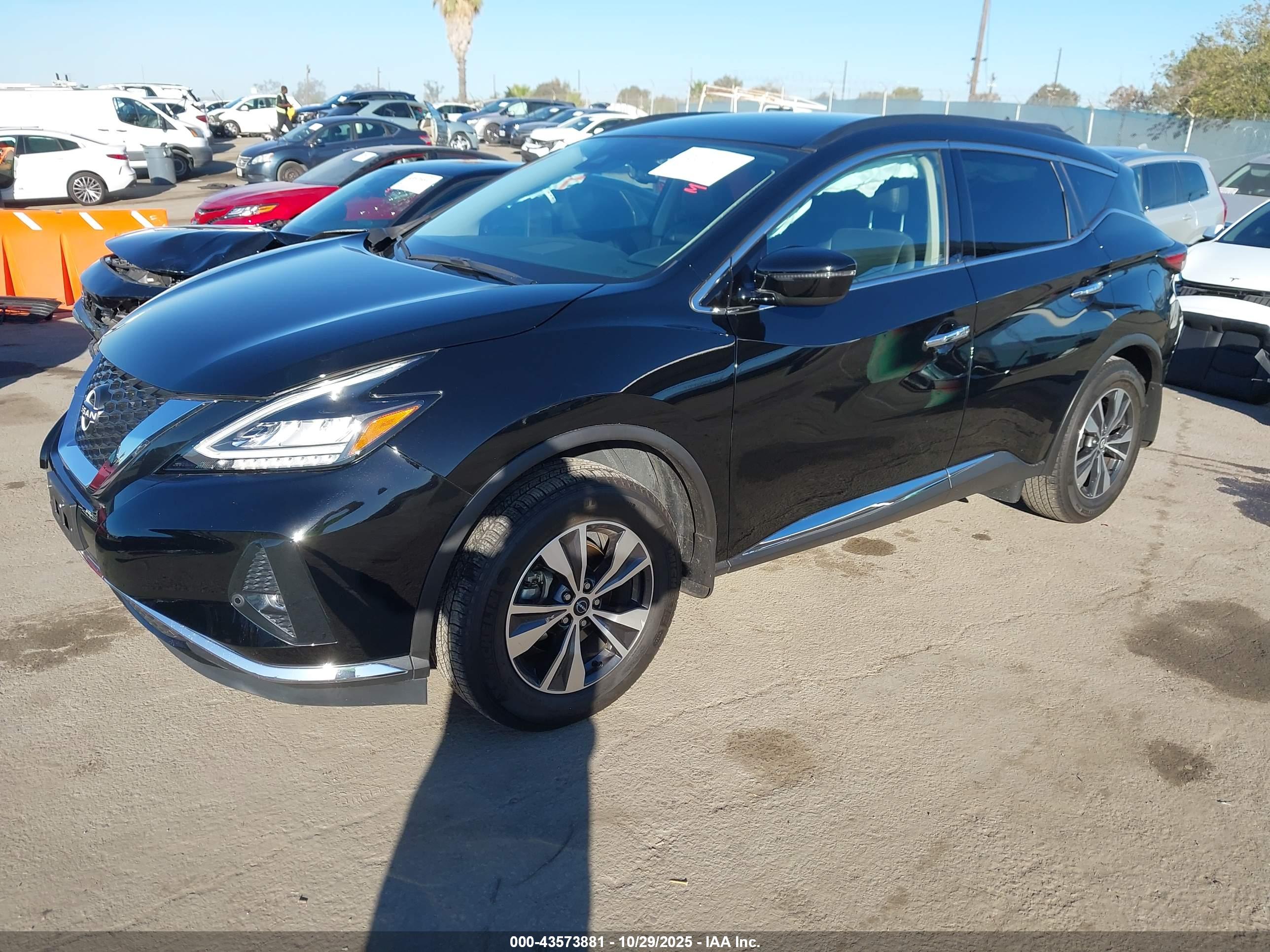 NISSAN MURANO image 2