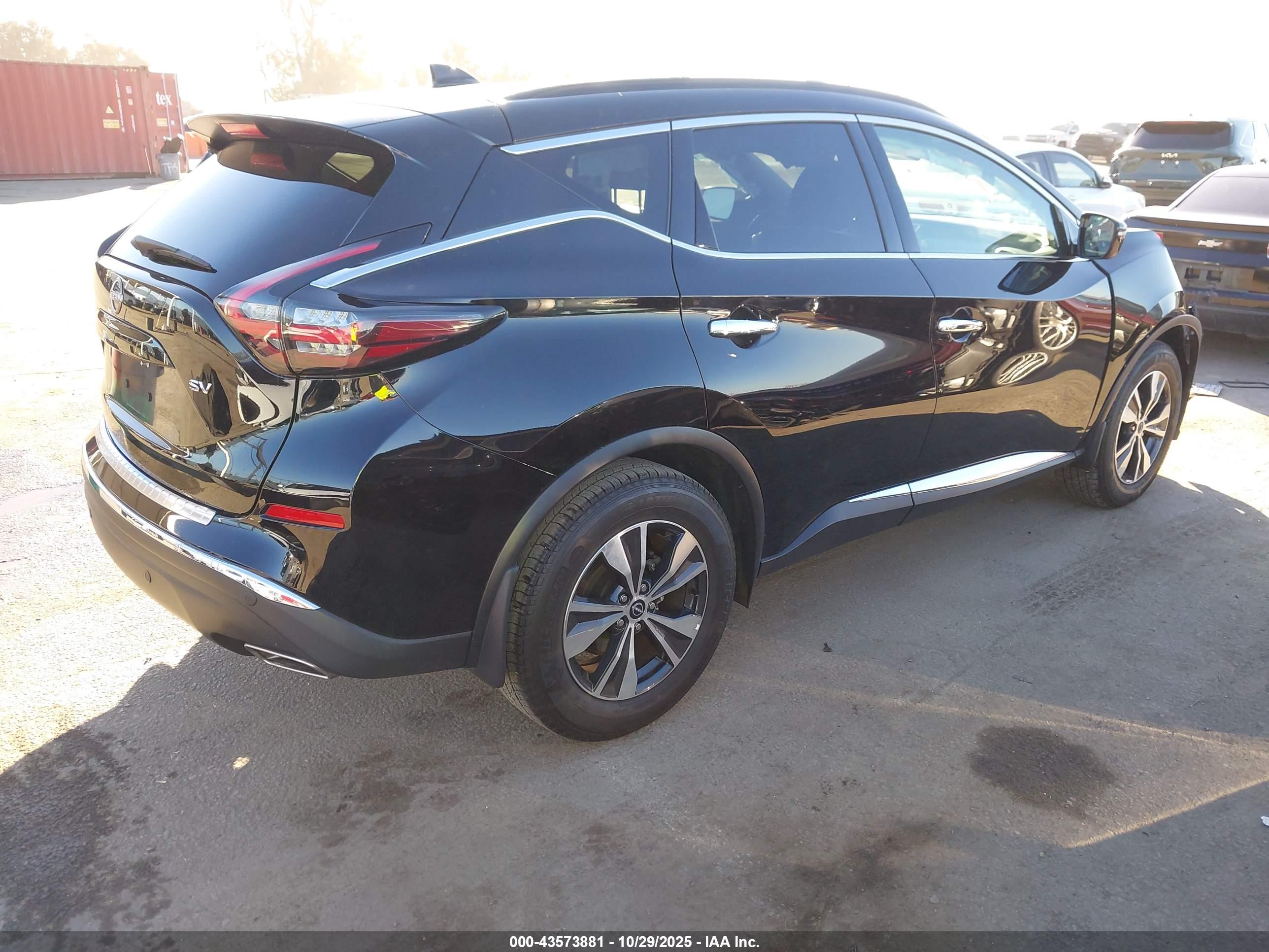 NISSAN MURANO image 4