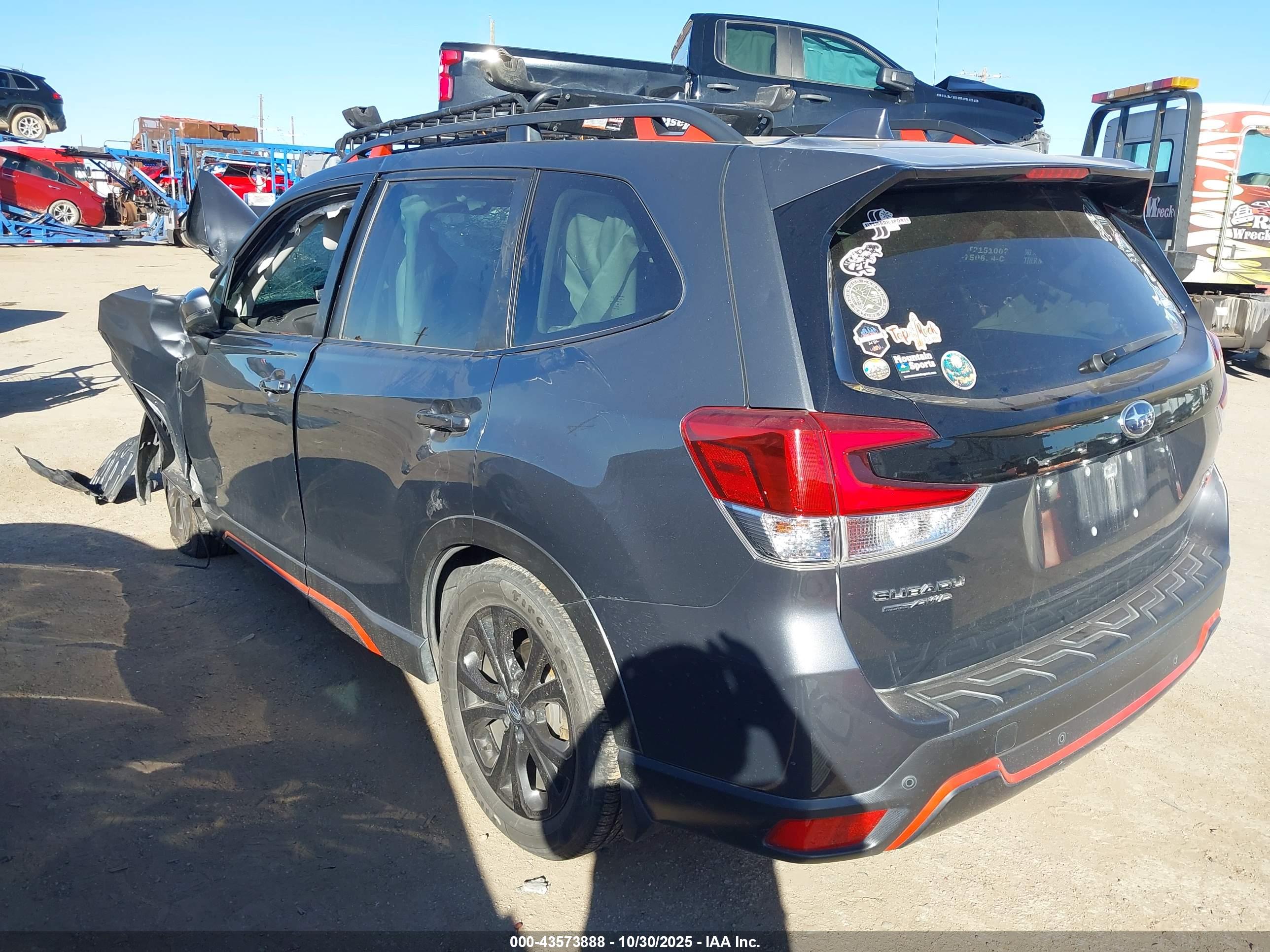 SUBARU FORESTER image 3