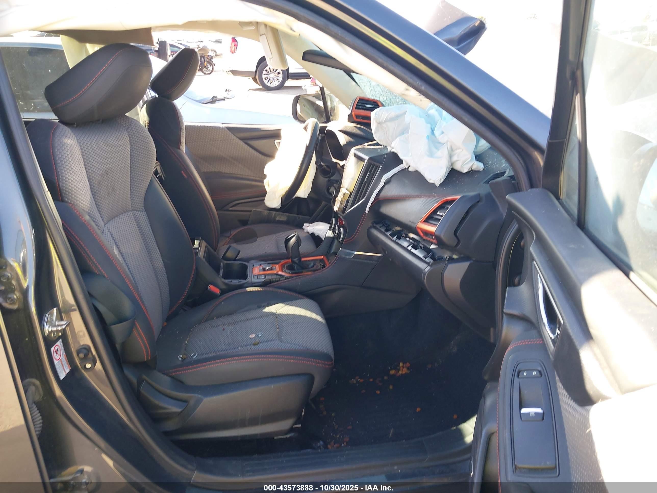 SUBARU FORESTER image 5