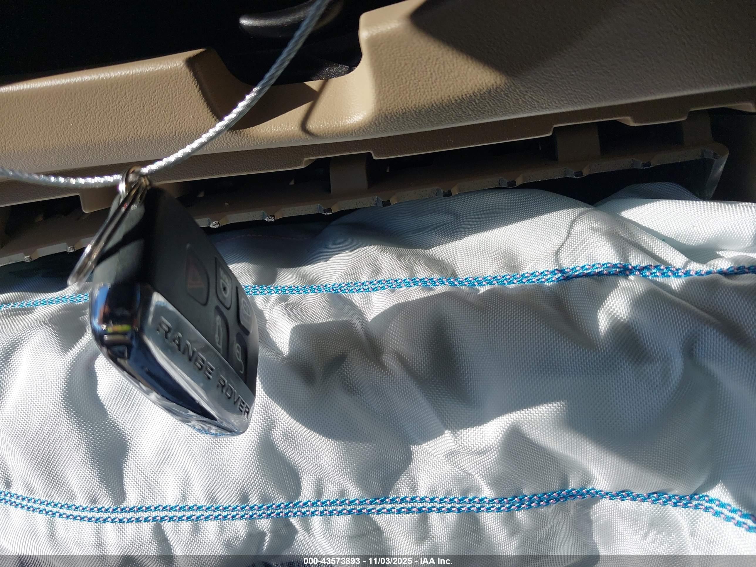 LAND ROVER image 11