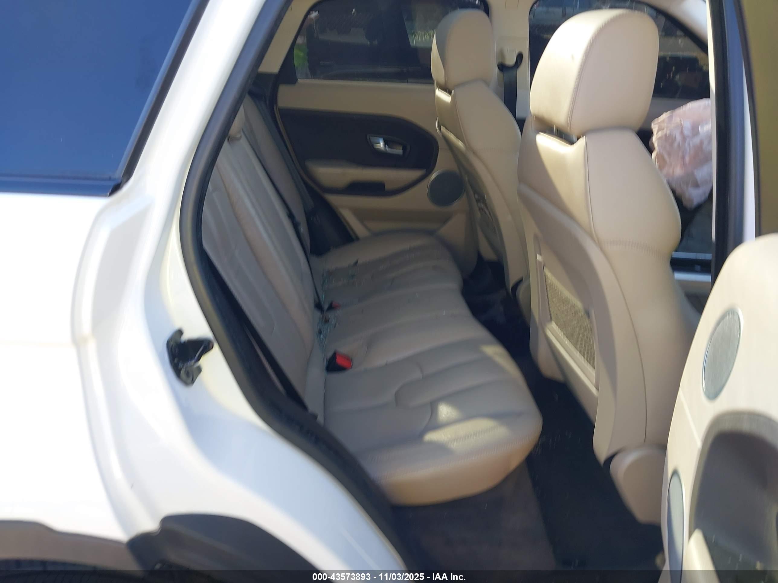 LAND ROVER image 8