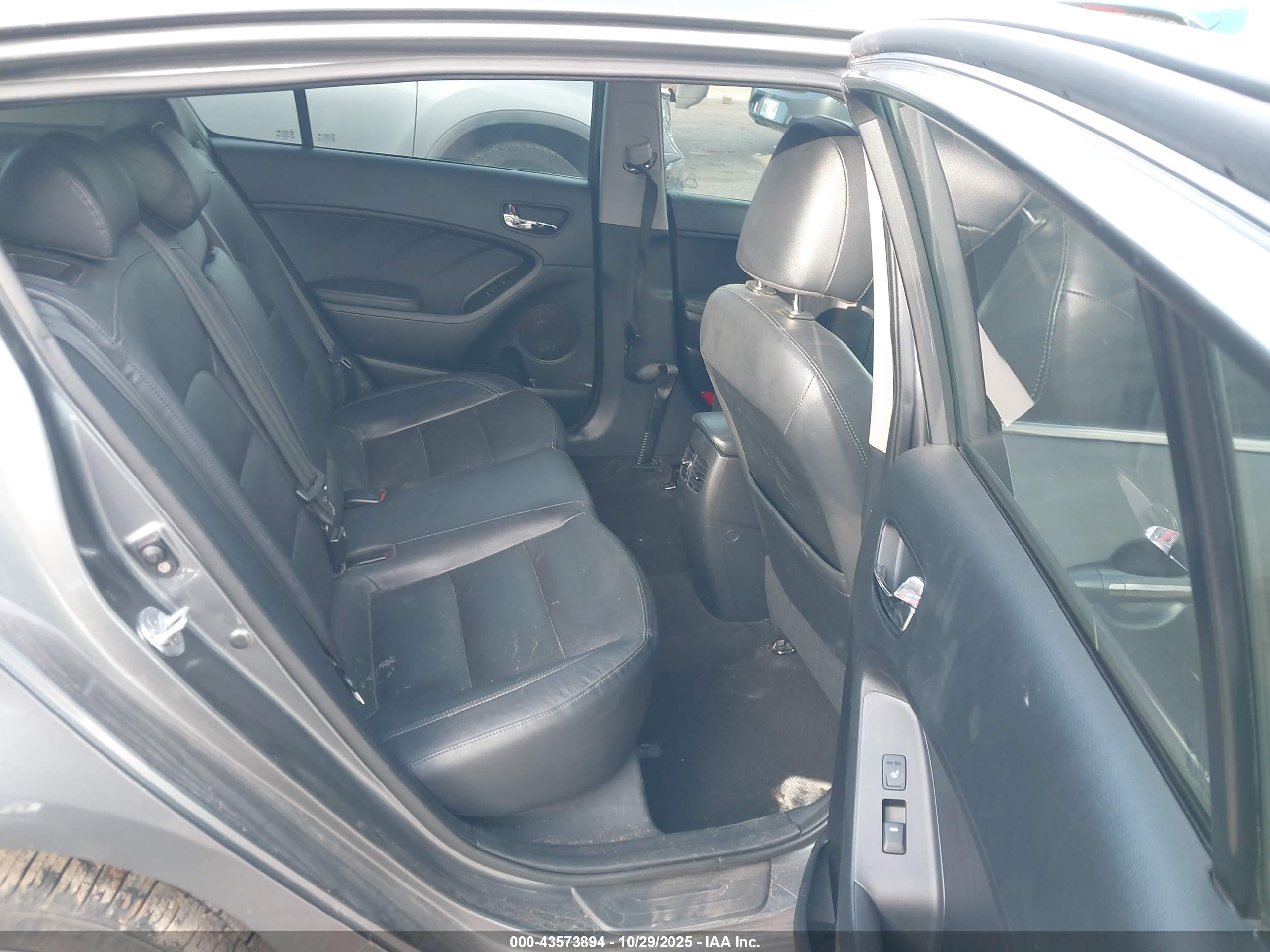 KIA FORTE image 8