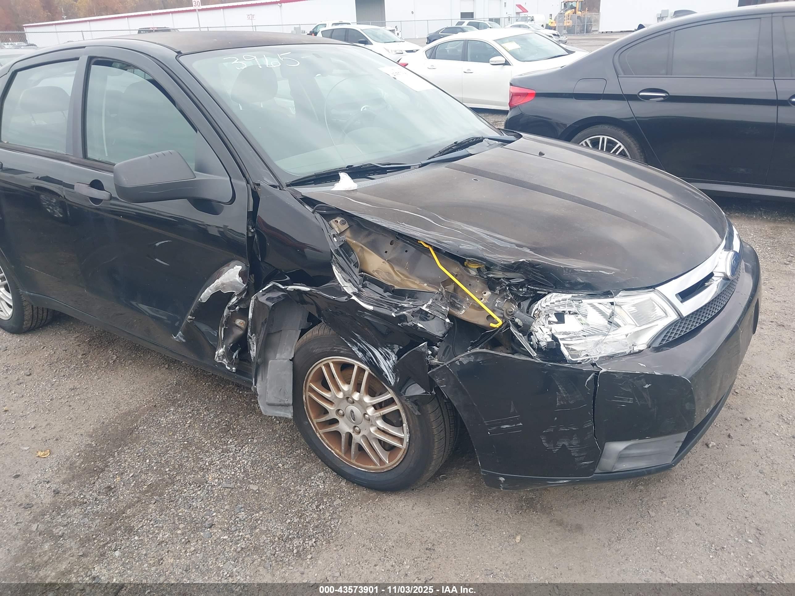 FORD FOCUS image 6