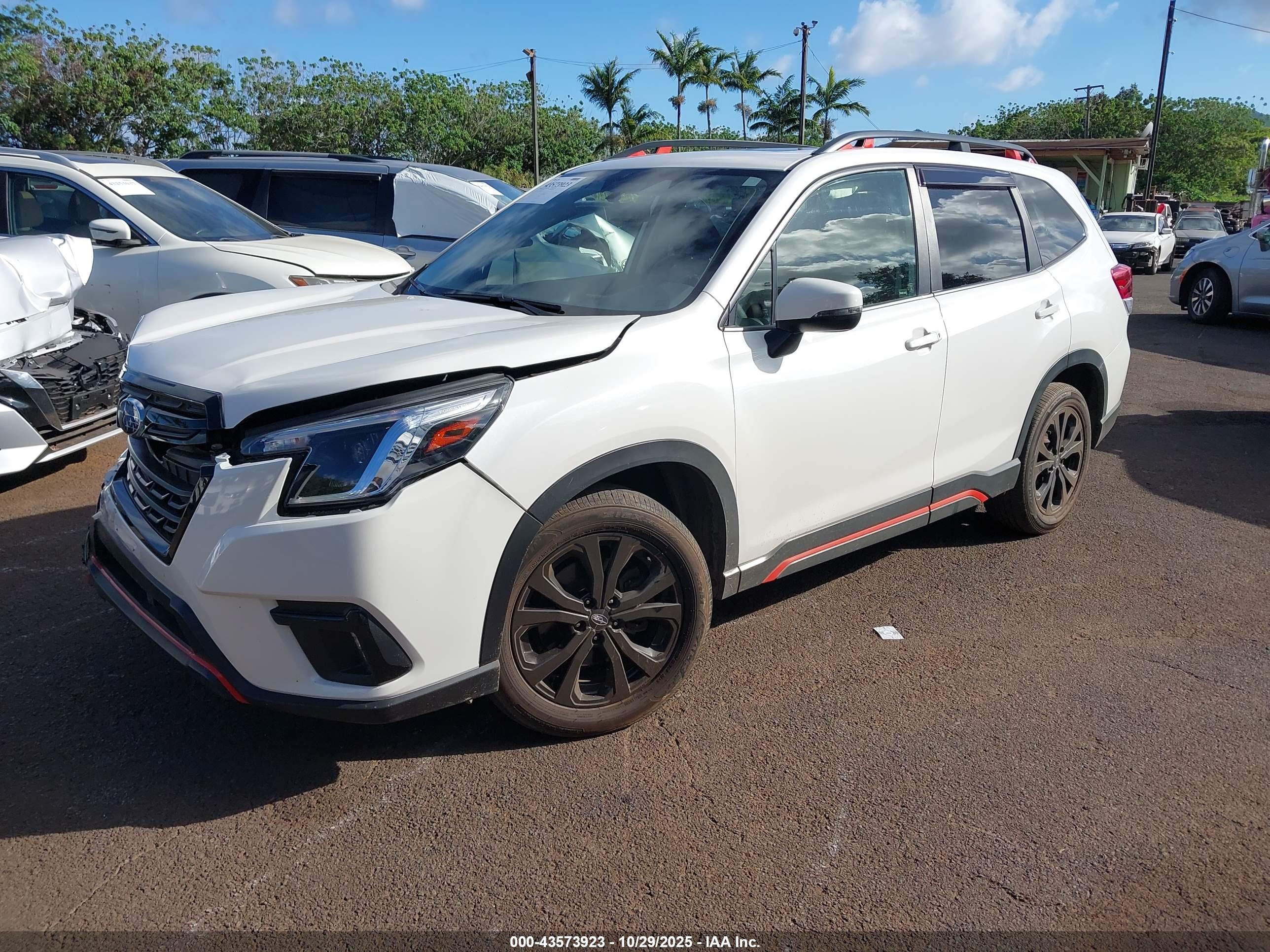 SUBARU FORESTER image 2
