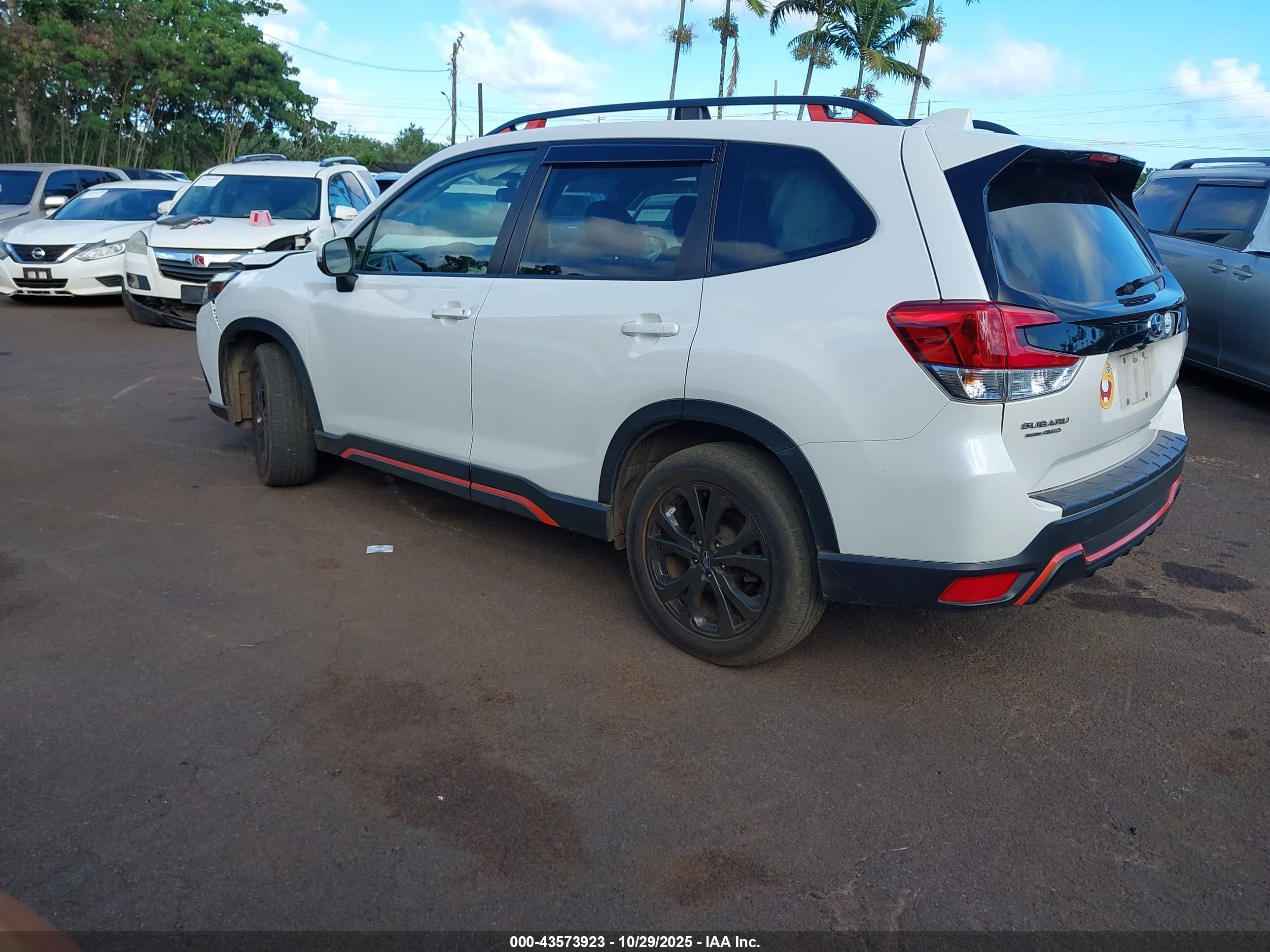 SUBARU FORESTER image 3