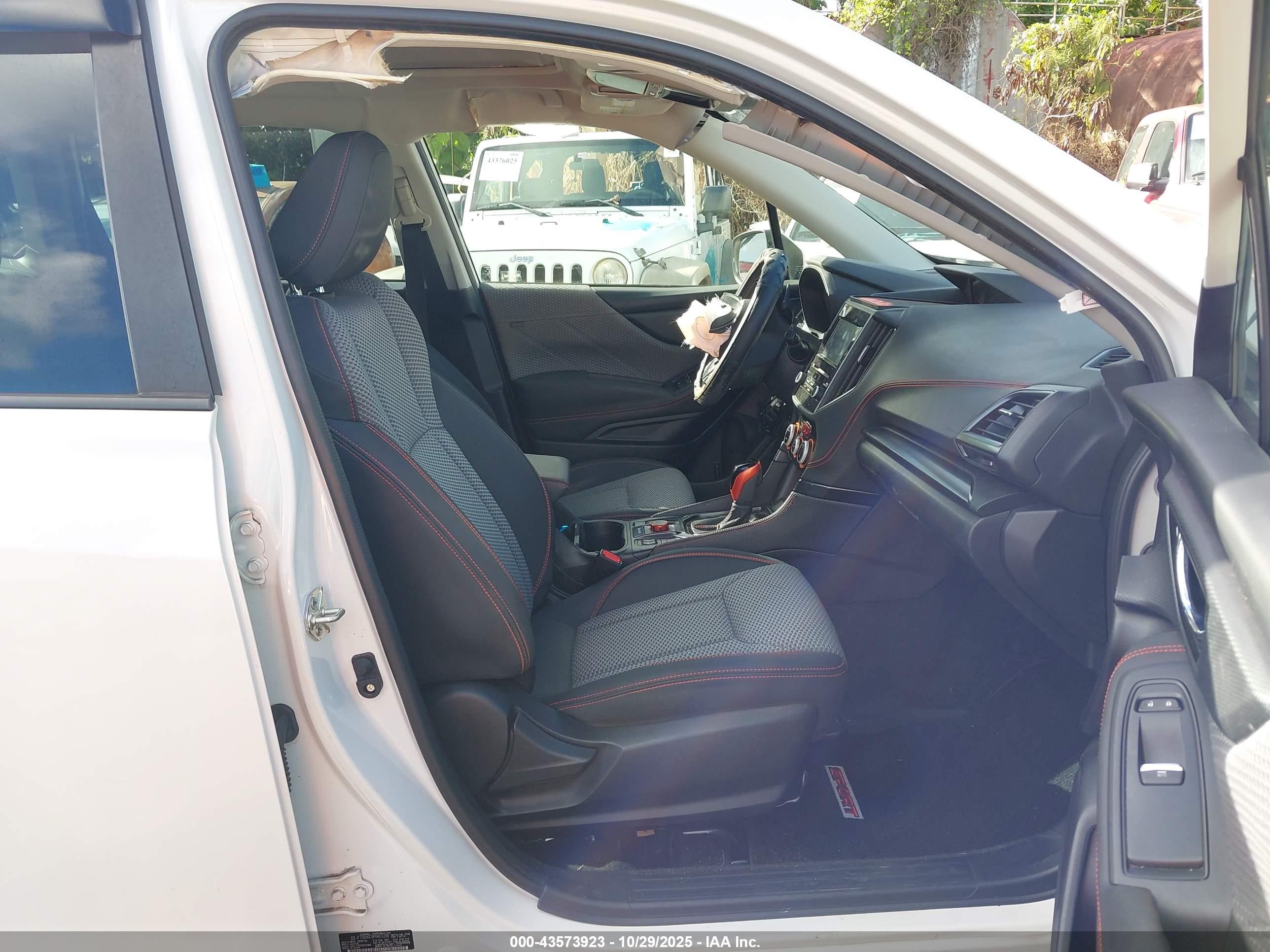 SUBARU FORESTER image 5